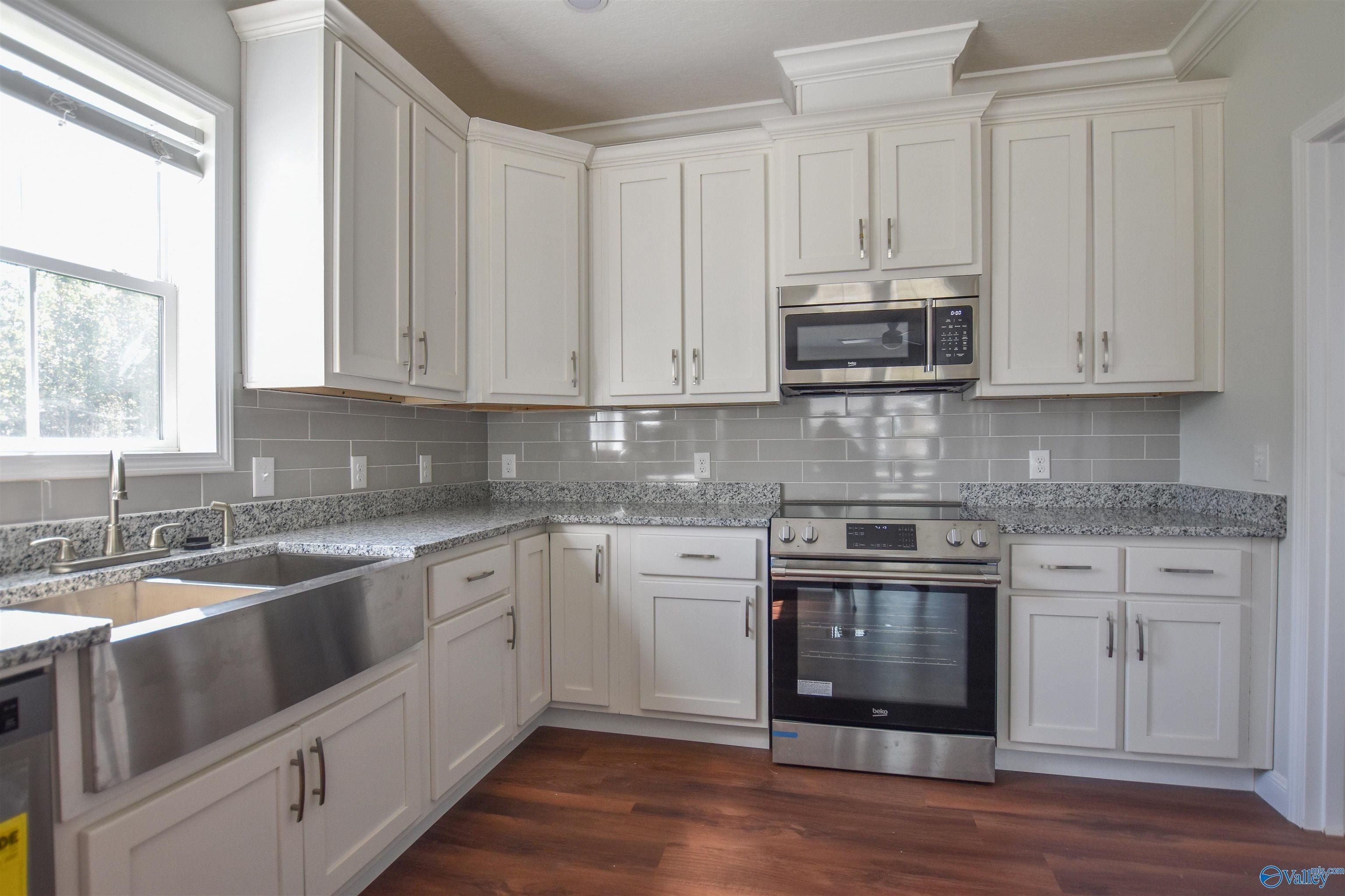 214 Fern Bank Drive. Hazel Green, AL 35750