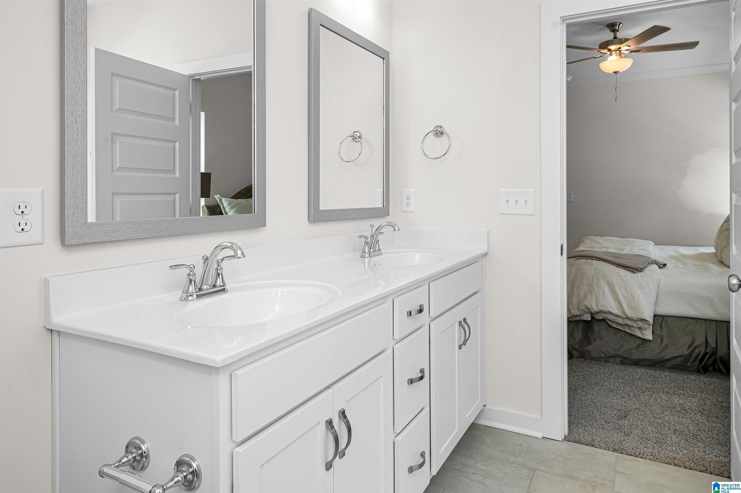 2016 Wohali Drive. Leeds, AL 35094