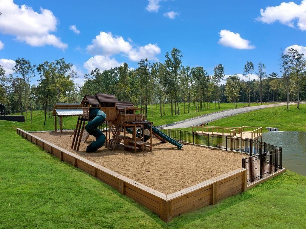 195 Wilkins Dr. Houston, AL 35572