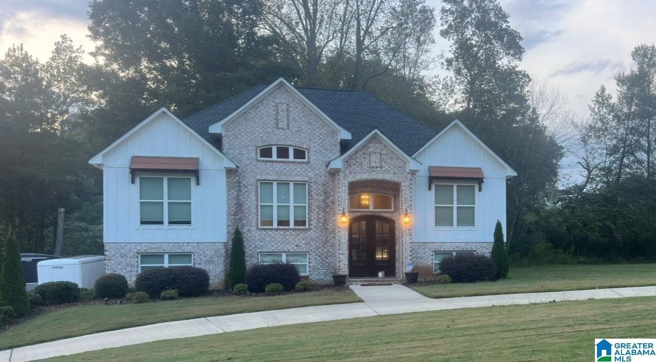 8414 Trails End Lane. Trussville, AL 35173