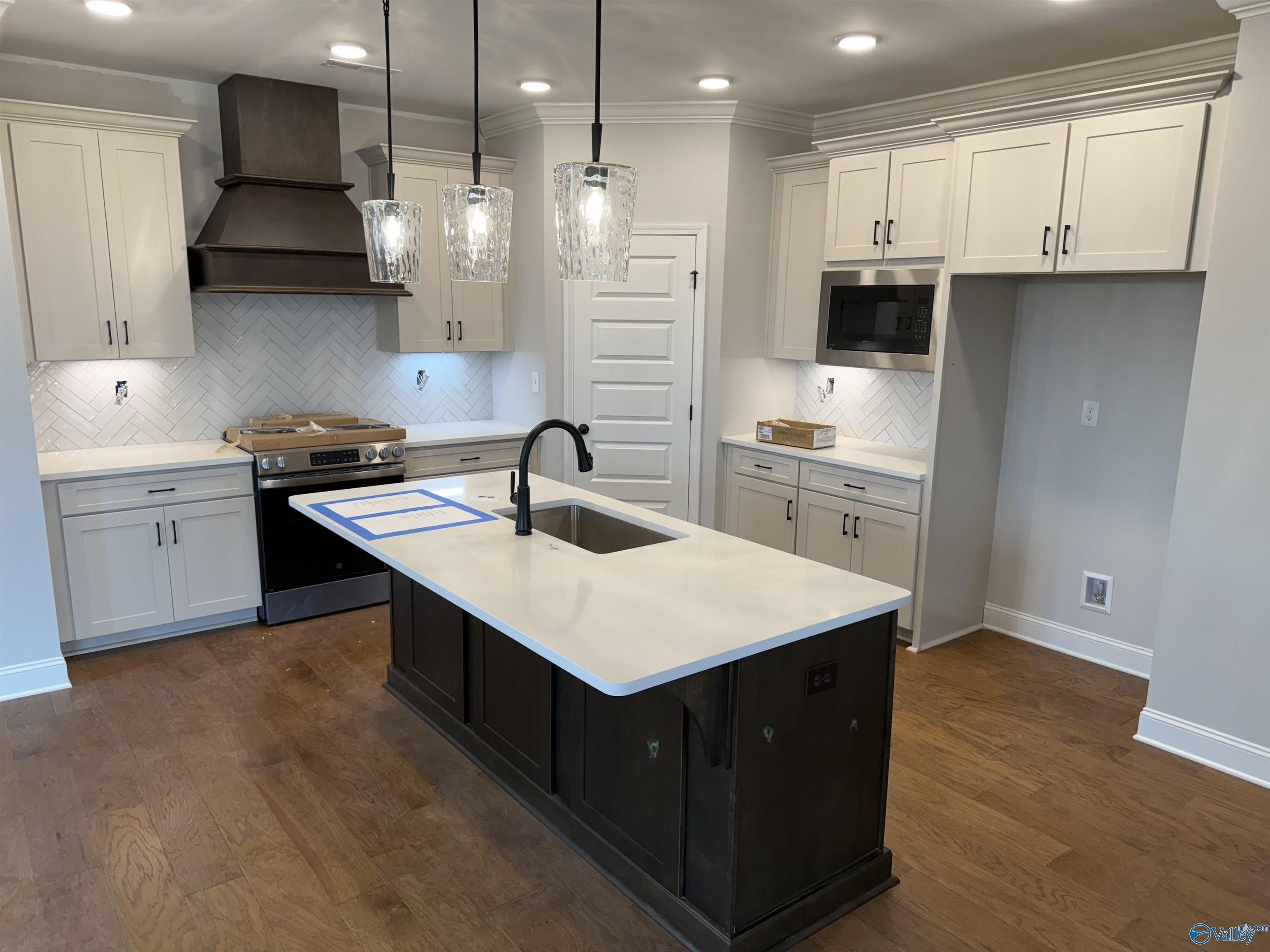 85 Dylan Road. Madison, AL 35756