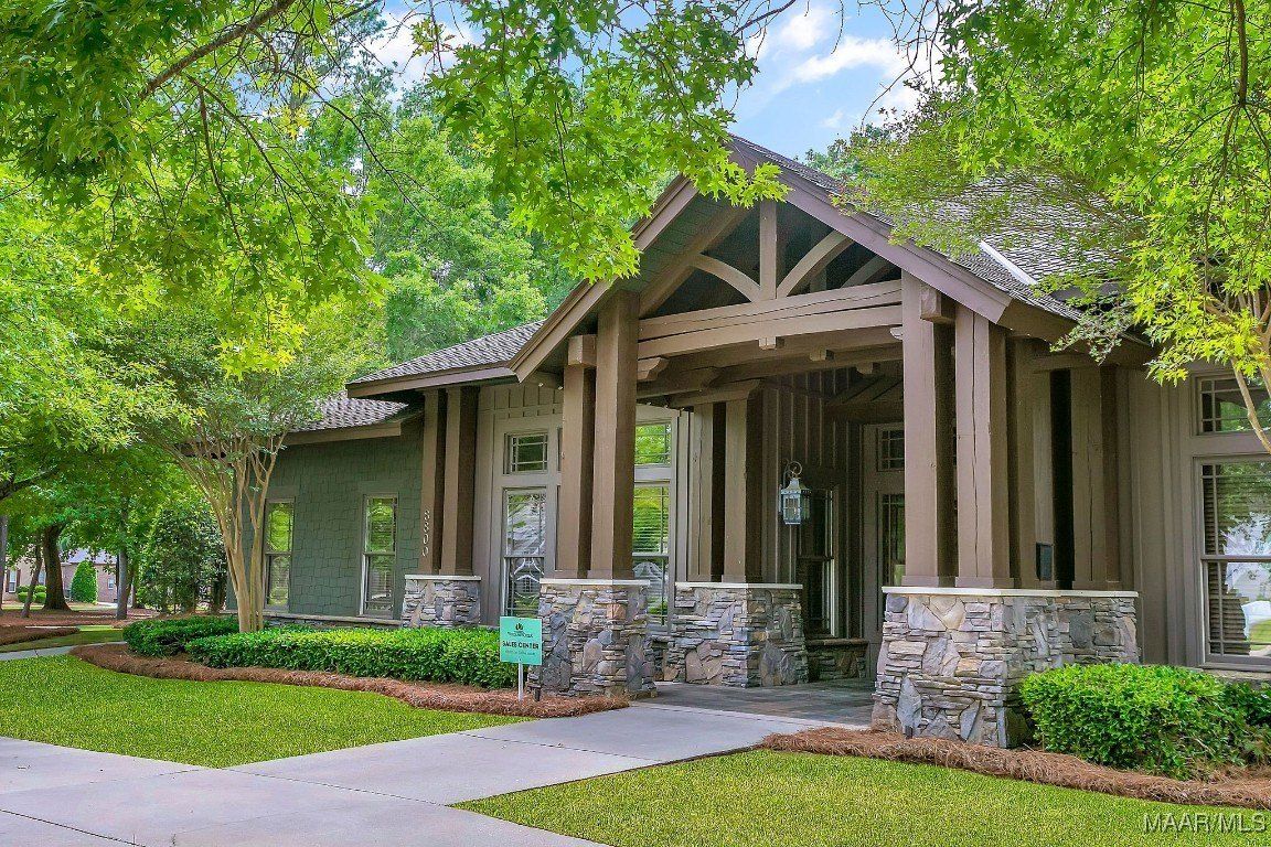 9517 Dakota Drive. Pike Road, AL 36064