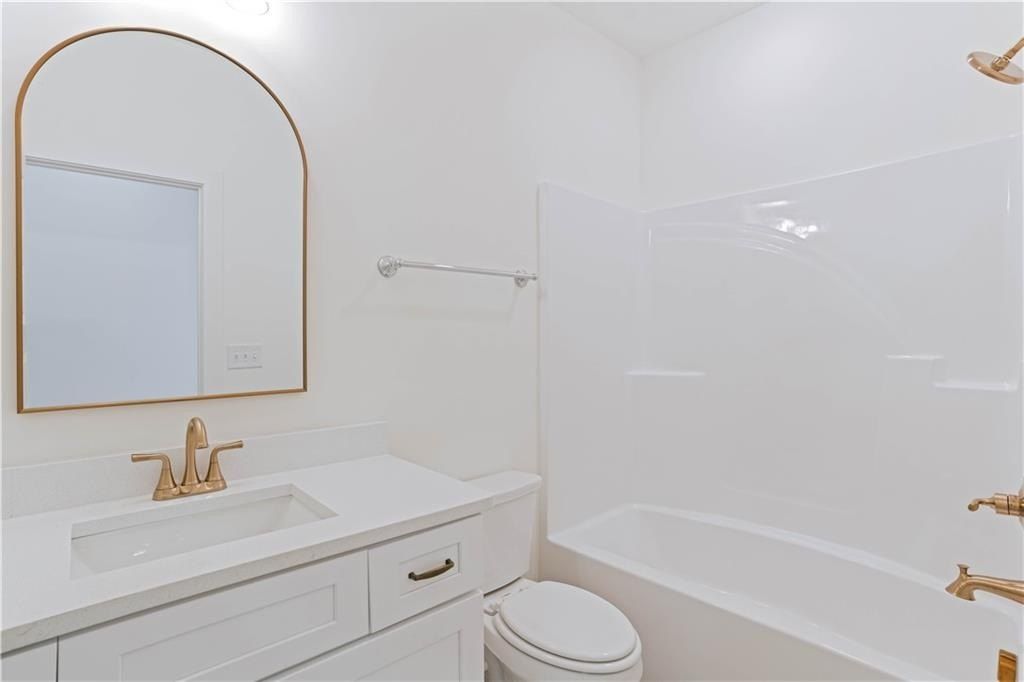 092 Bradley Lane. Auburn, AL 36830