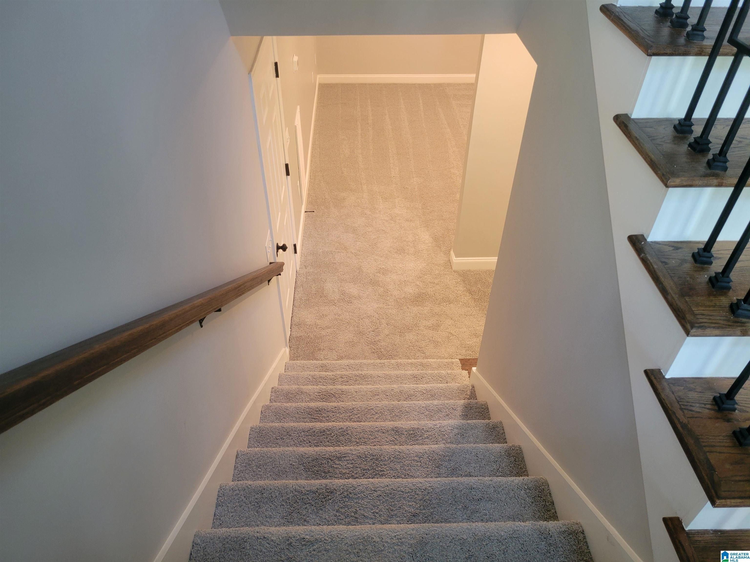 2096 Grey Oaks Terrace. Pelham, AL 35124