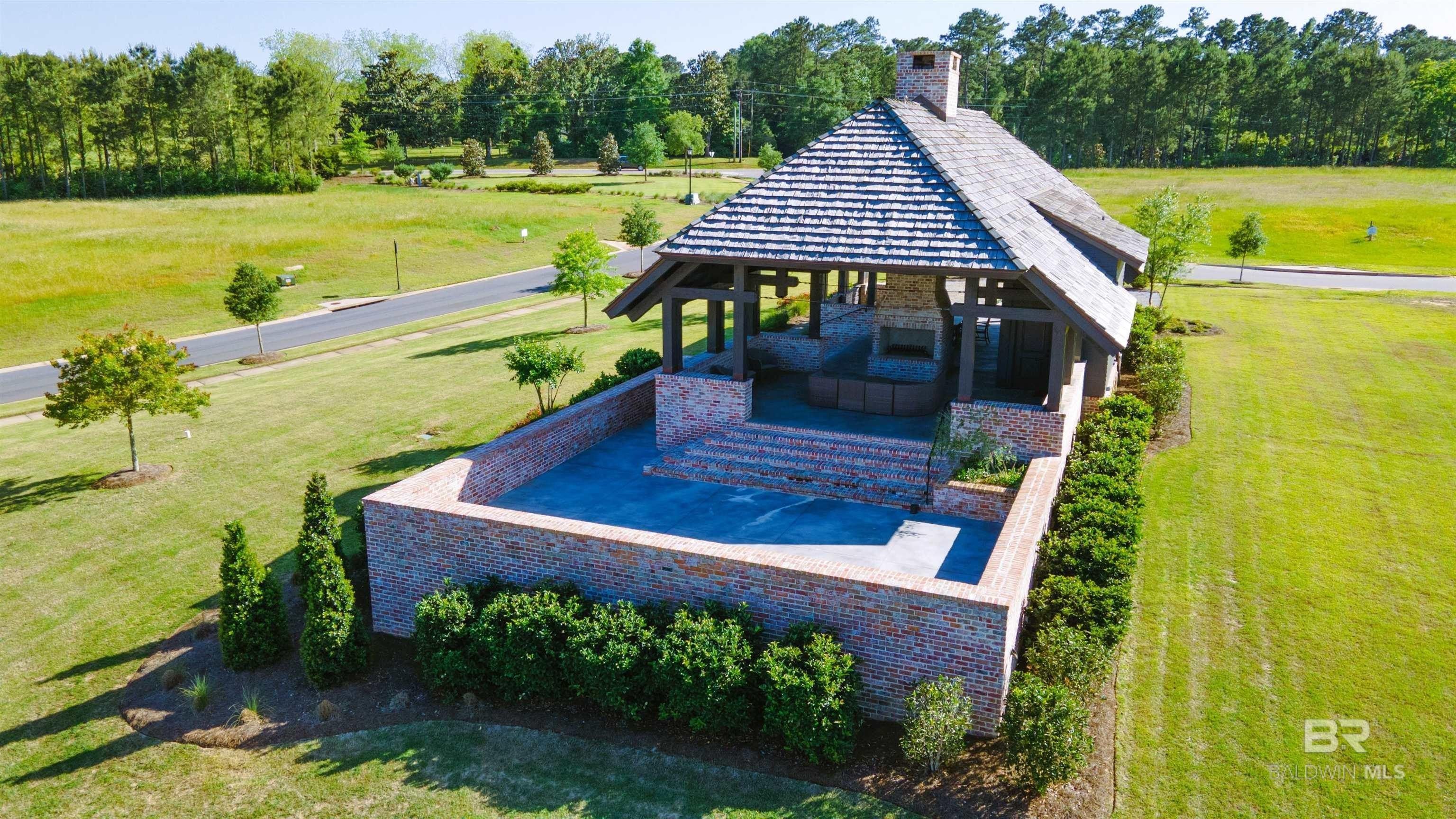 428 Leavie Lane. Fairhope, AL 36532