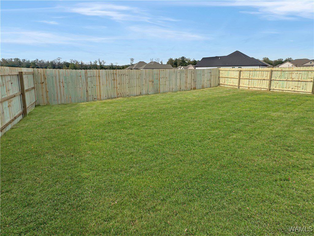 13754 Blackoak Drive. Northport, AL 35475