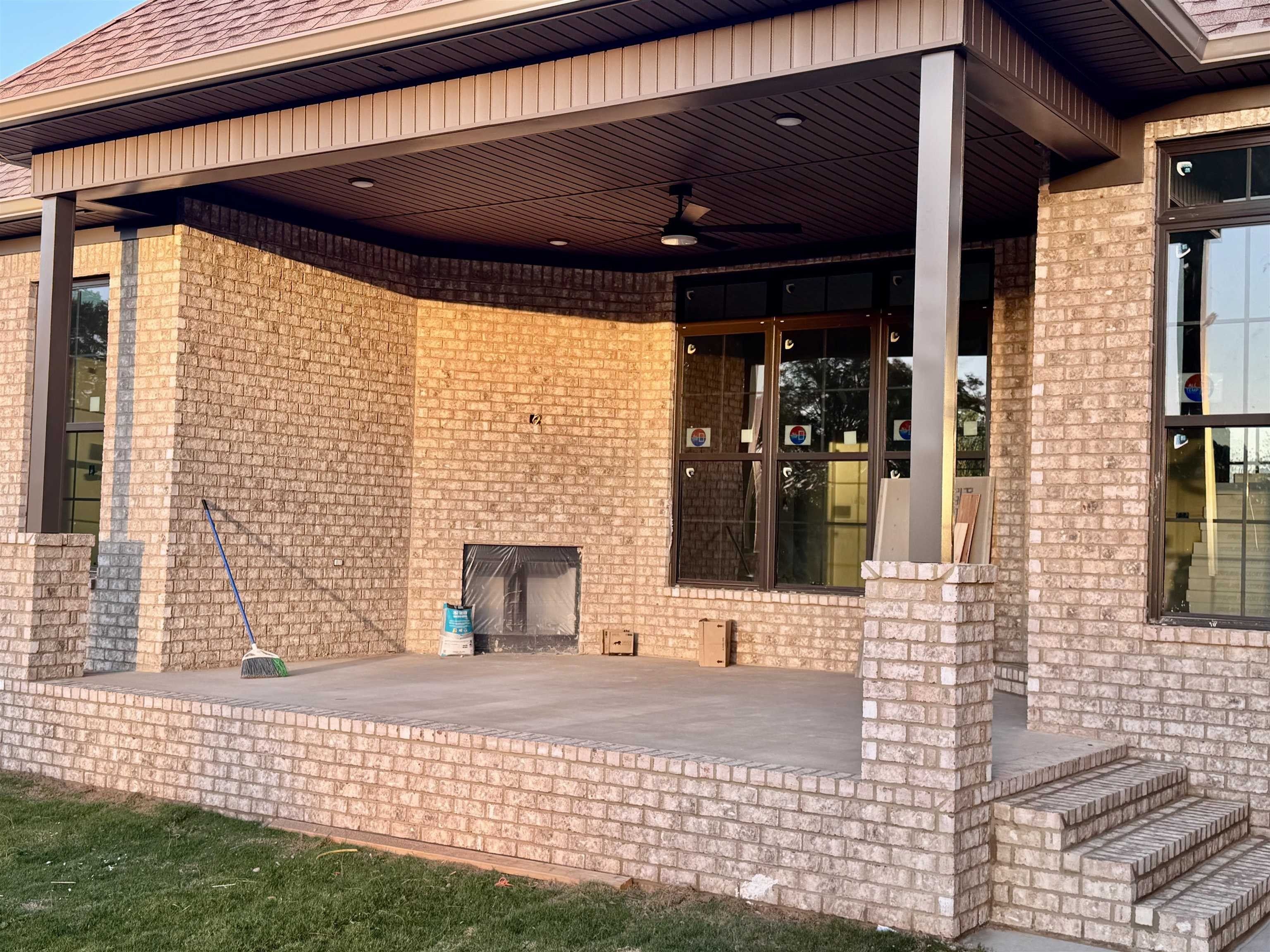 118 Randal Ln. Florence, AL 35634