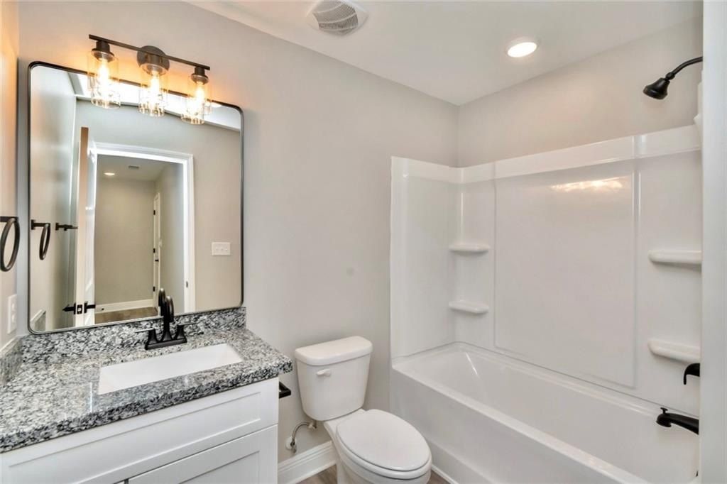 1813 Woodcock Place. Mobile, AL 36606