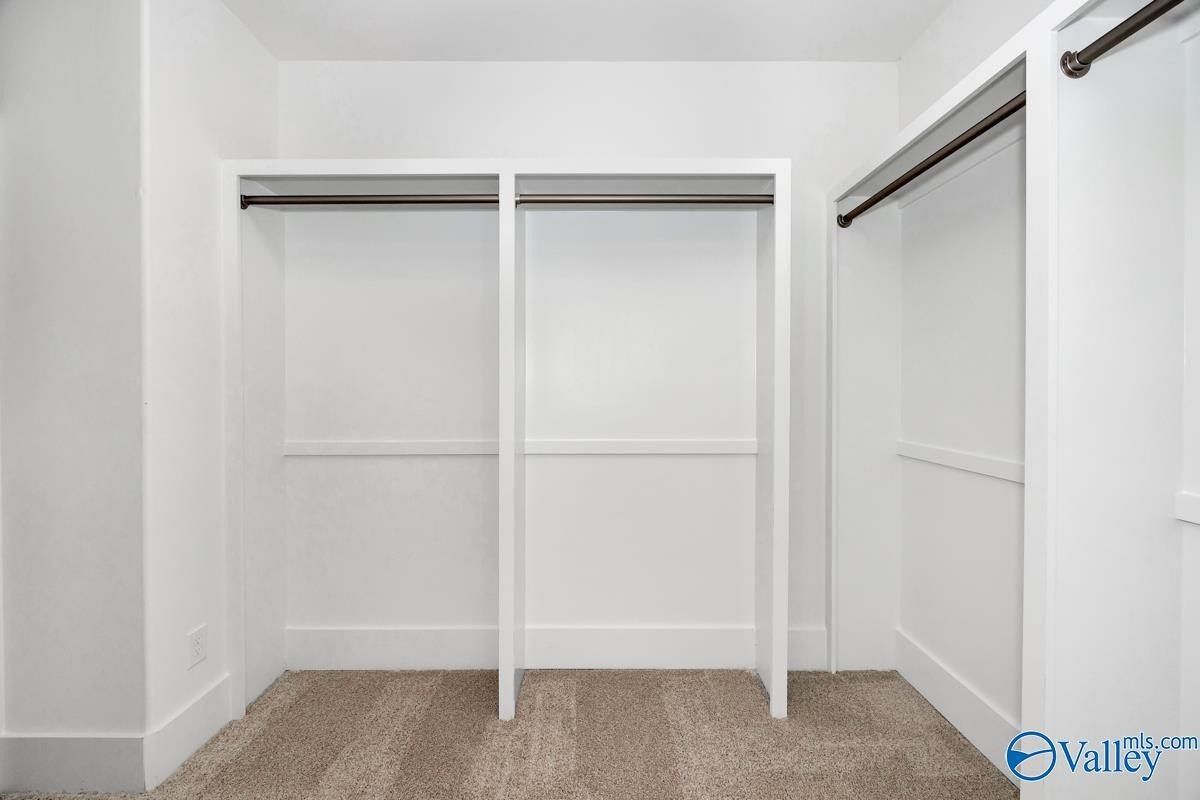 6513 Landsmere Lane Nw. Madison, AL 35757