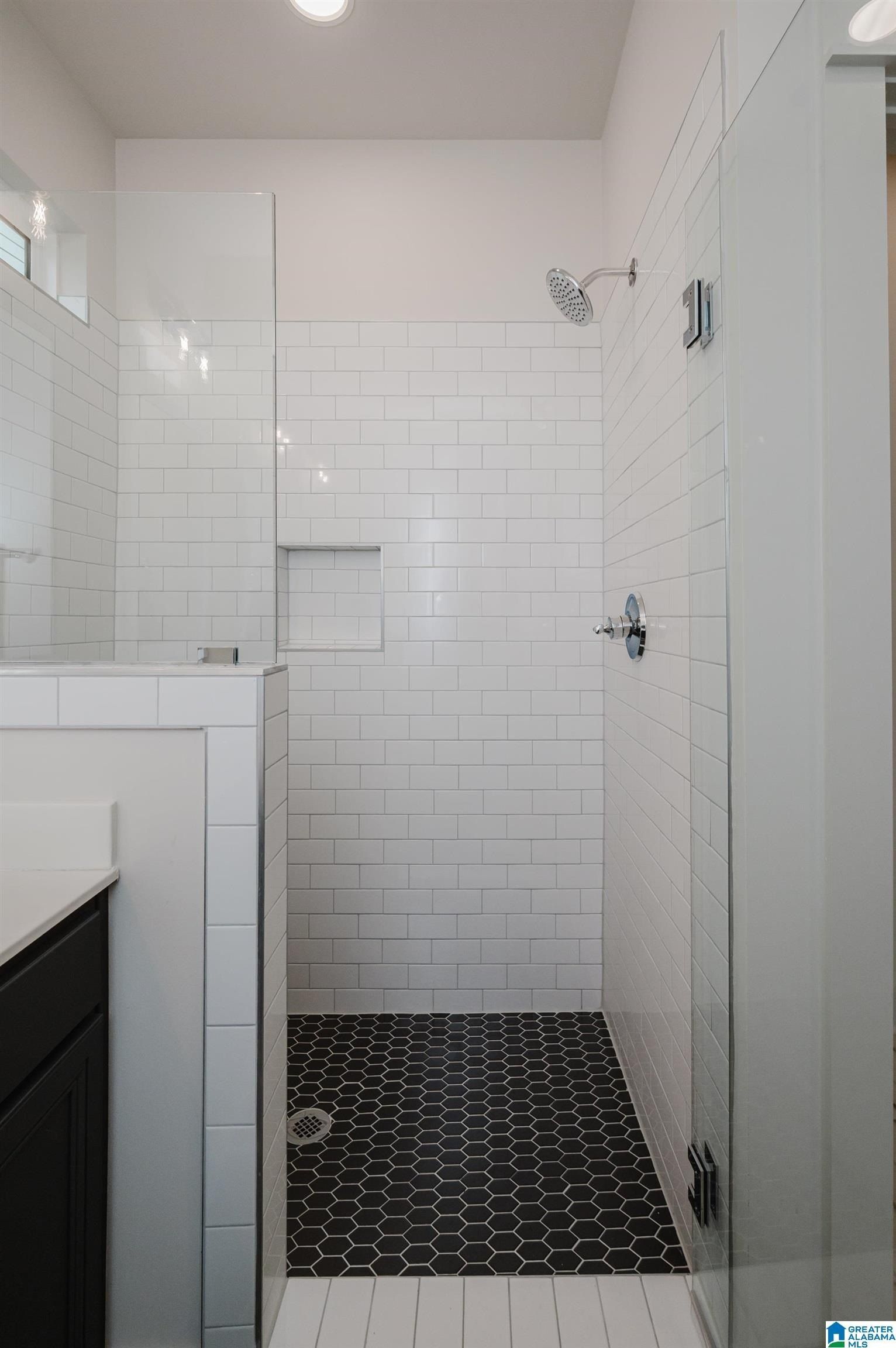 381 Huntley Ridge Bend. Pelham, AL 35124