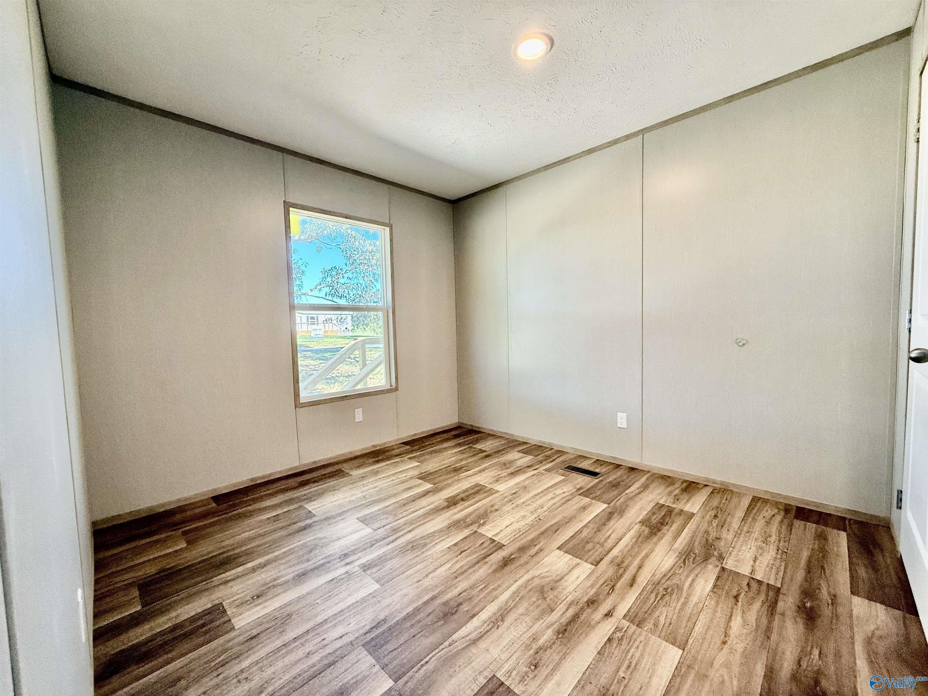 804 County Road 25. Crossville, AL 35962