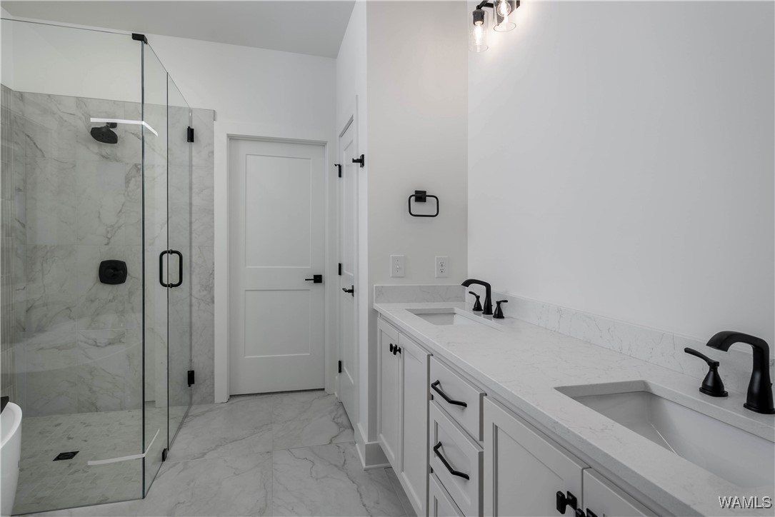 13940 Glenview Drive. Northport, AL 35475