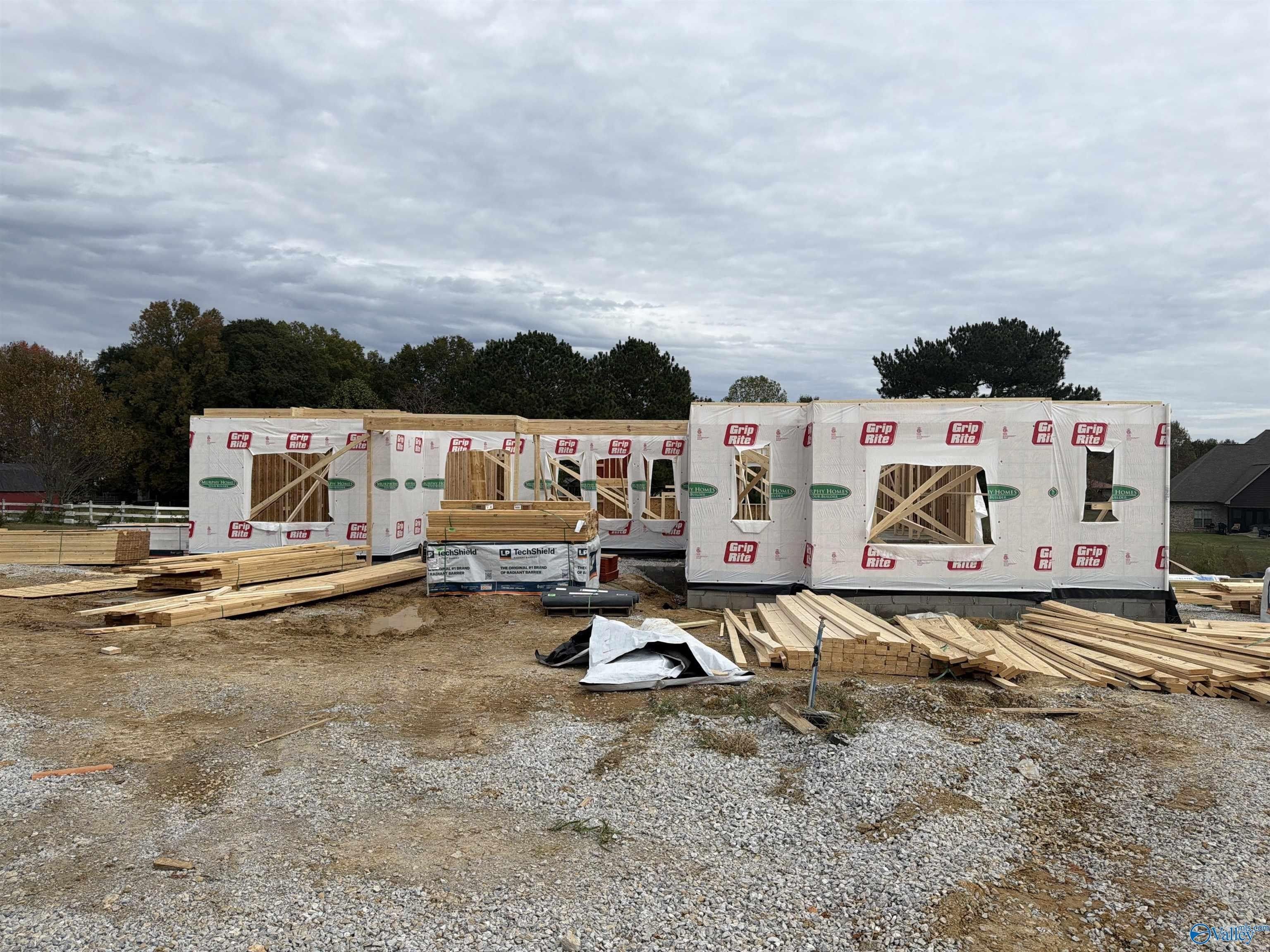 23347 Leroy Lane. Athens, AL 35613