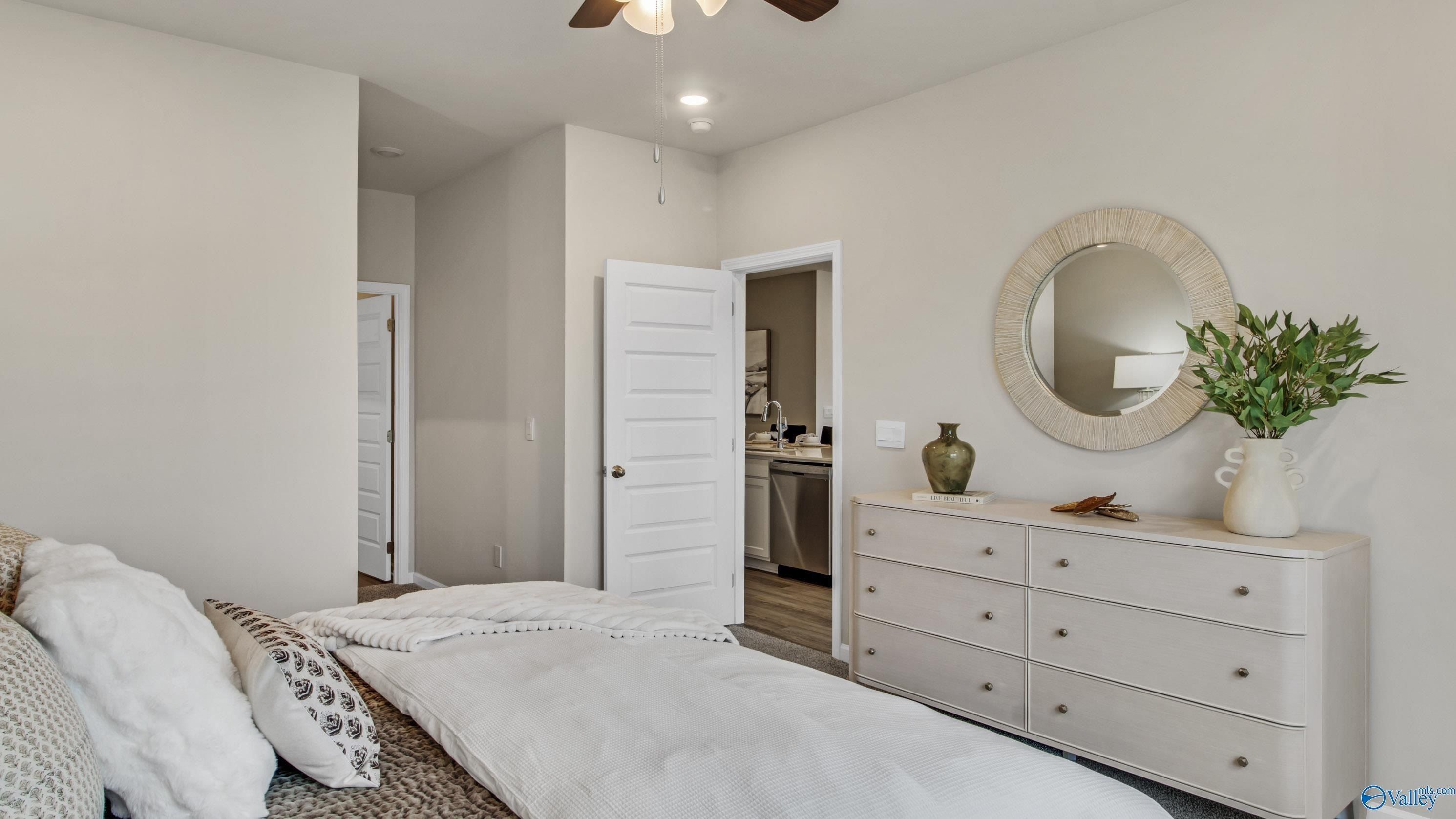 9942 Sequoyah Cove Drive Se. Owens Cross Roads, AL 35763