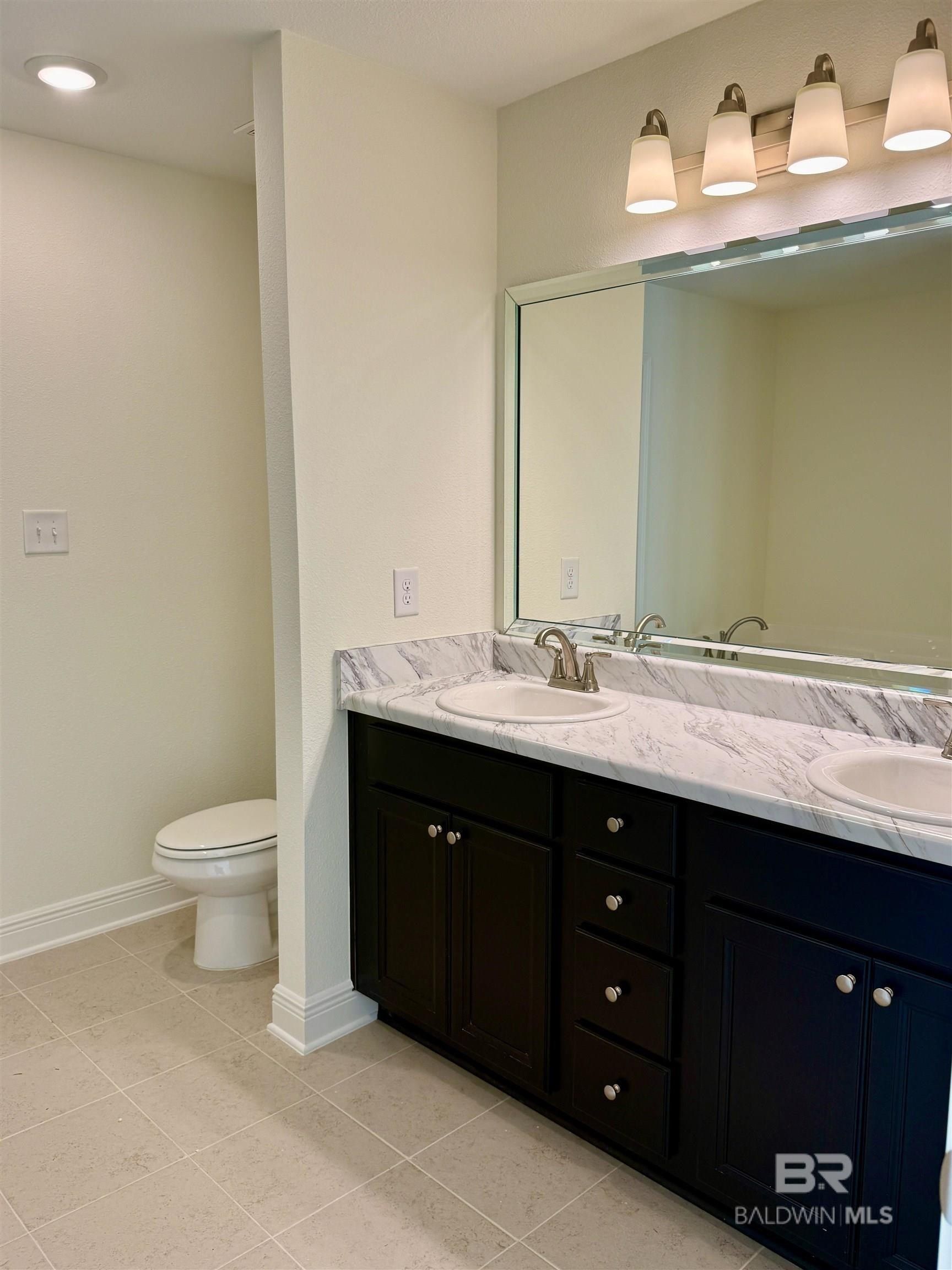 1124 Forest Glen Drive. Mobile, AL 36618