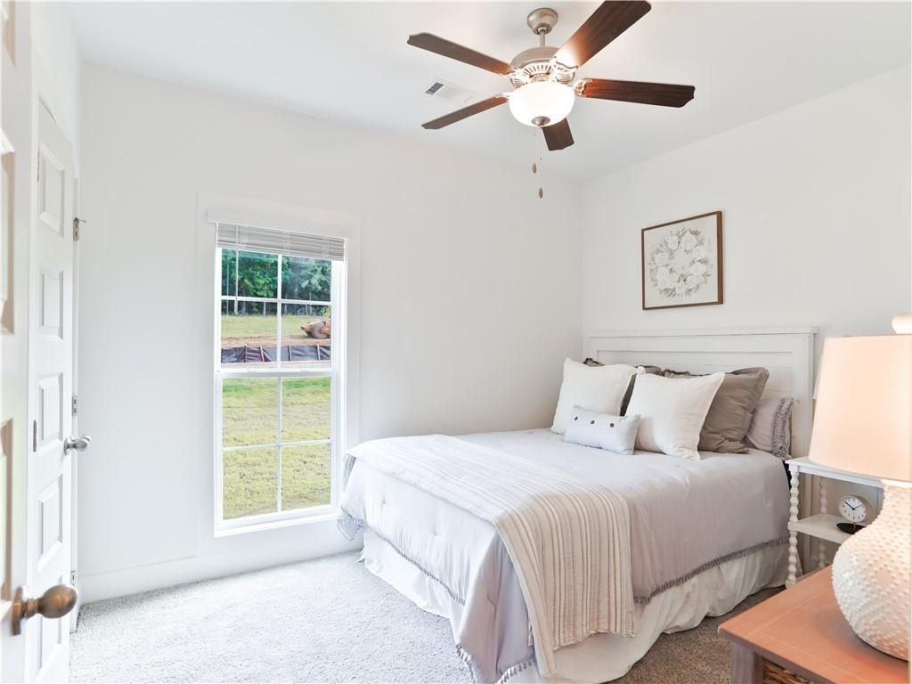 76 Hunters Way. Opelika, AL 36801