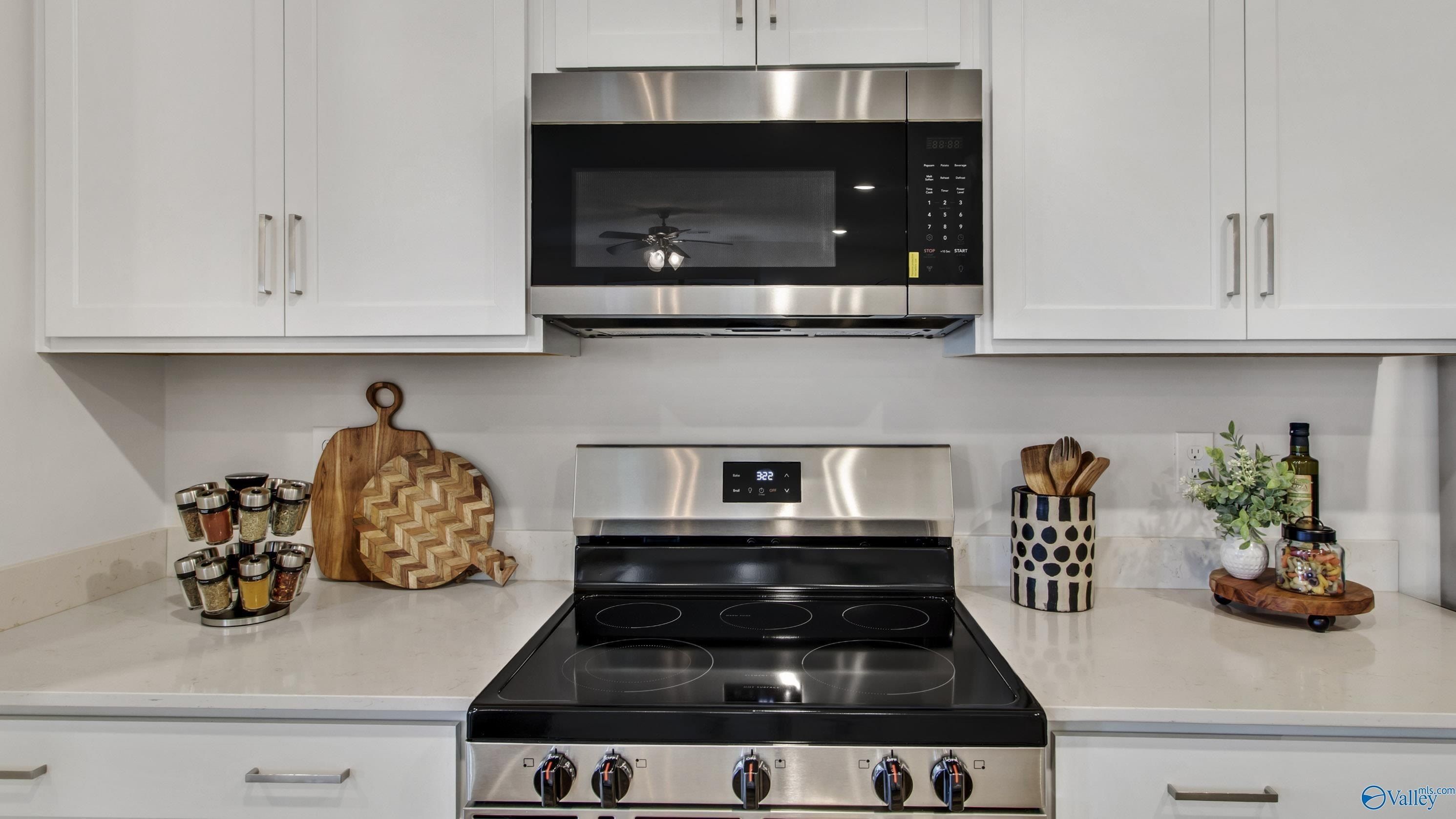 9941 Sequoyah Cove Drive Se. Owens Cross Roads, AL 35763