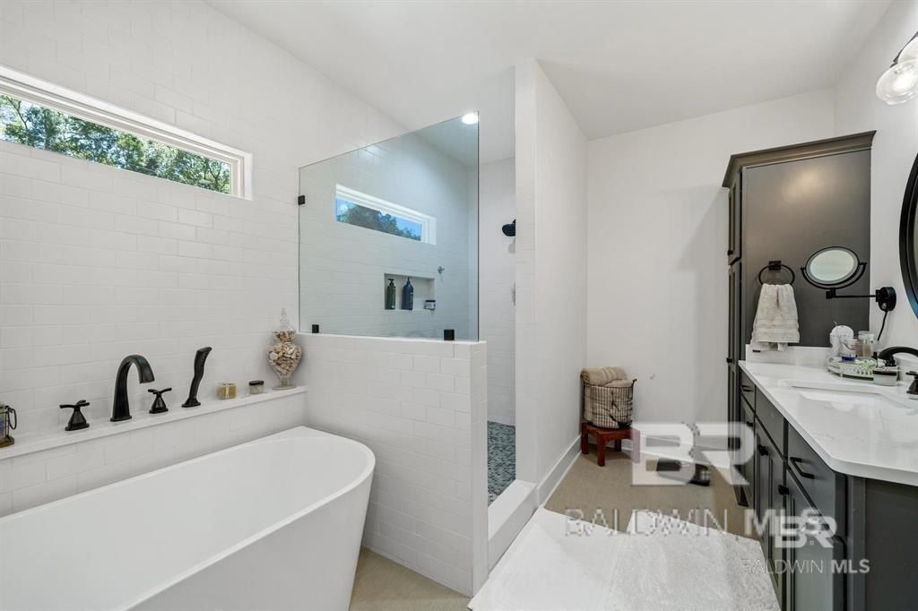 3 Lafayette Drive. Fairhope, AL 36532