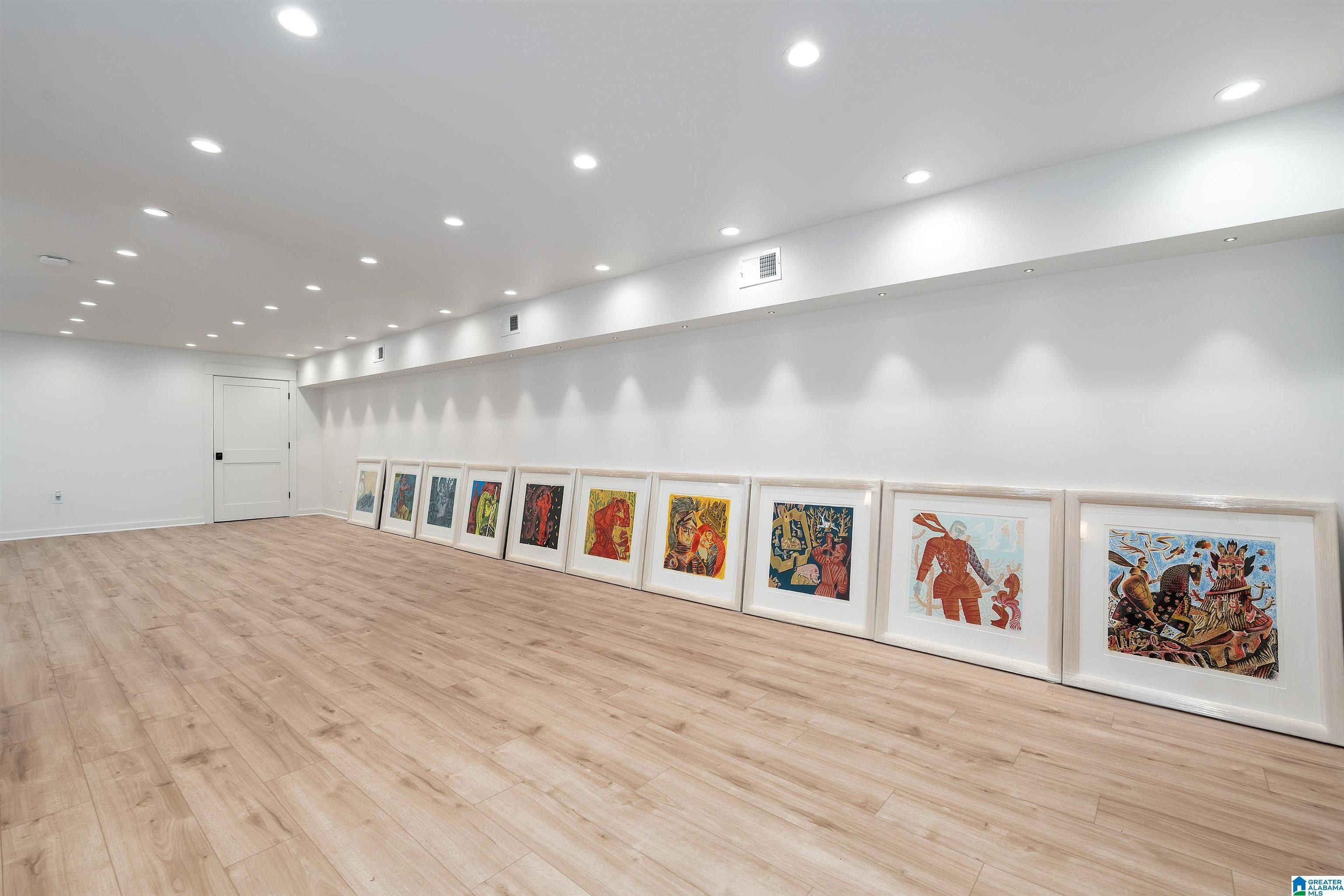 680 Valley View Road. Indian Springs Village, AL 35124