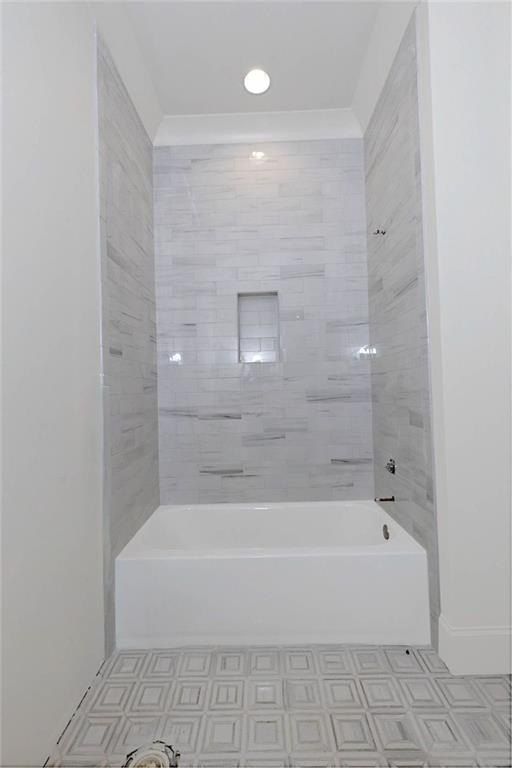 880 Kentwood Drive. Auburn, AL 36830