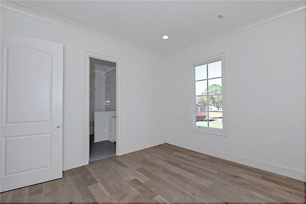 880 Kentwood Drive. Auburn, AL 36830