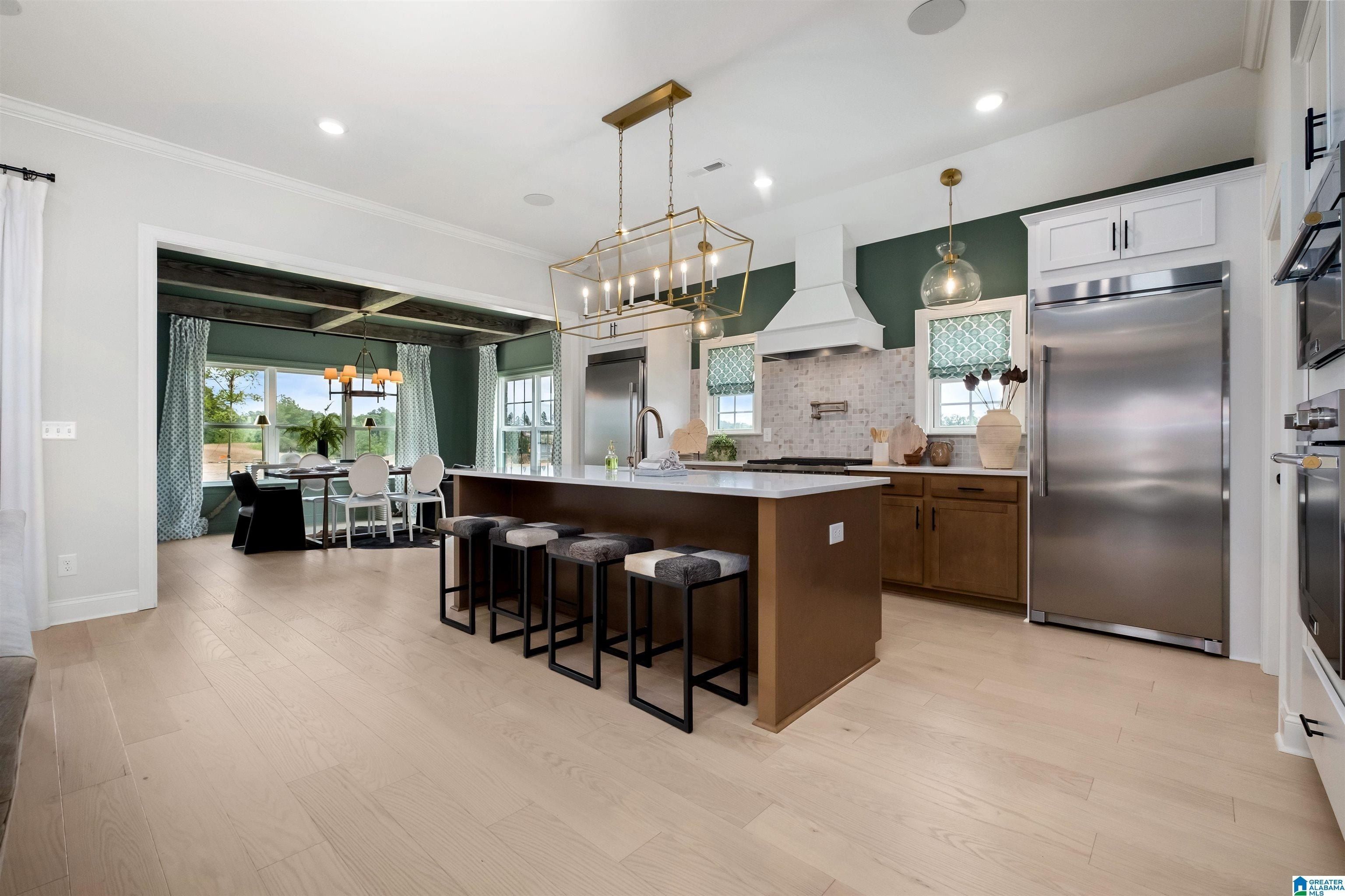 3904 Calvert Circle. Hoover, AL 35244