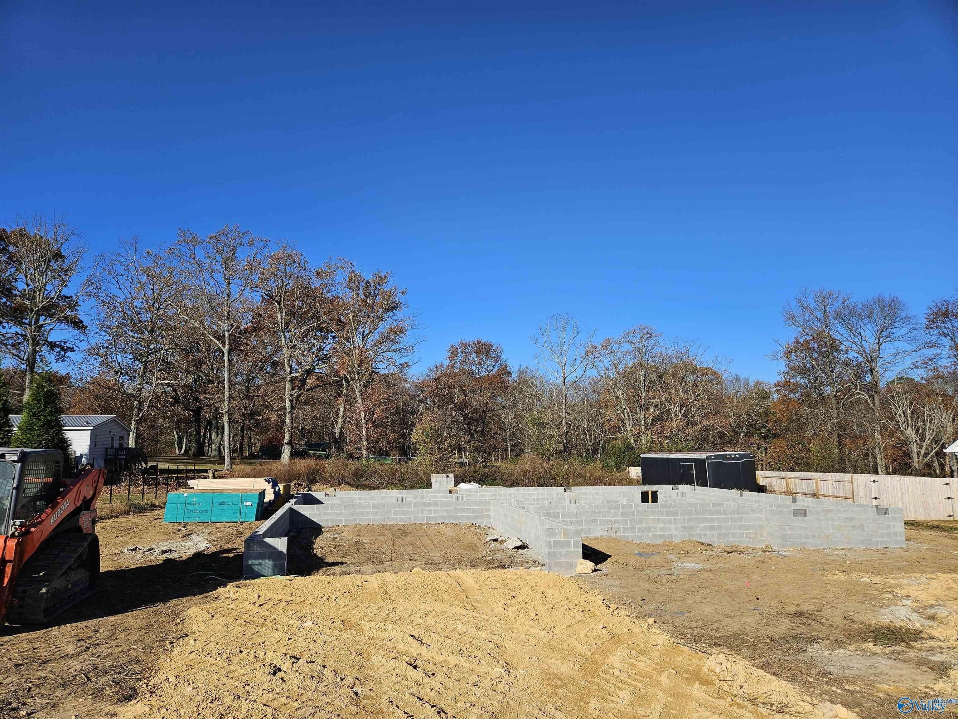 970 Creekstone Point Drive. Fort Payne, AL 35967