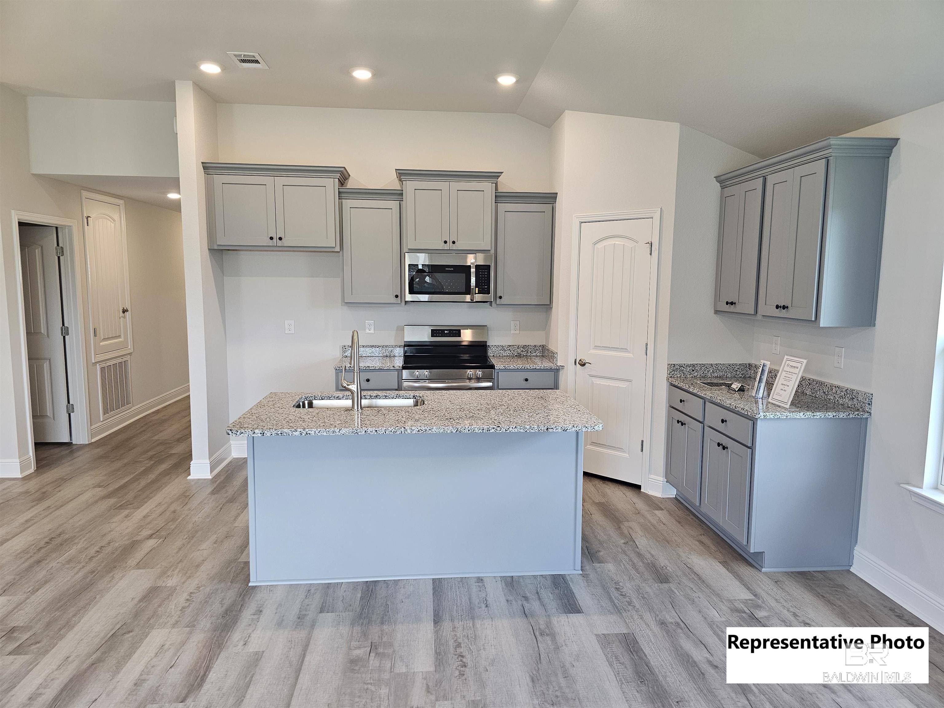 688 Mayflower Drive. Foley, AL 36535