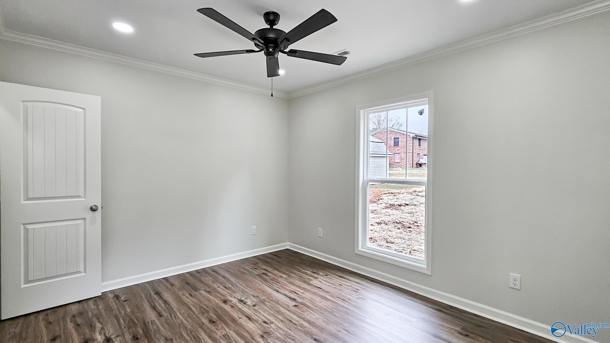 16674 Hampton Lane. Athens, AL 35611