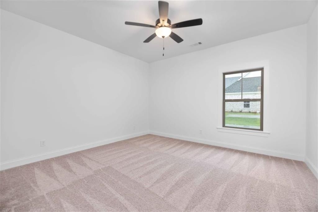 1878 Long Leaf Lane. Opelika, AL 36804