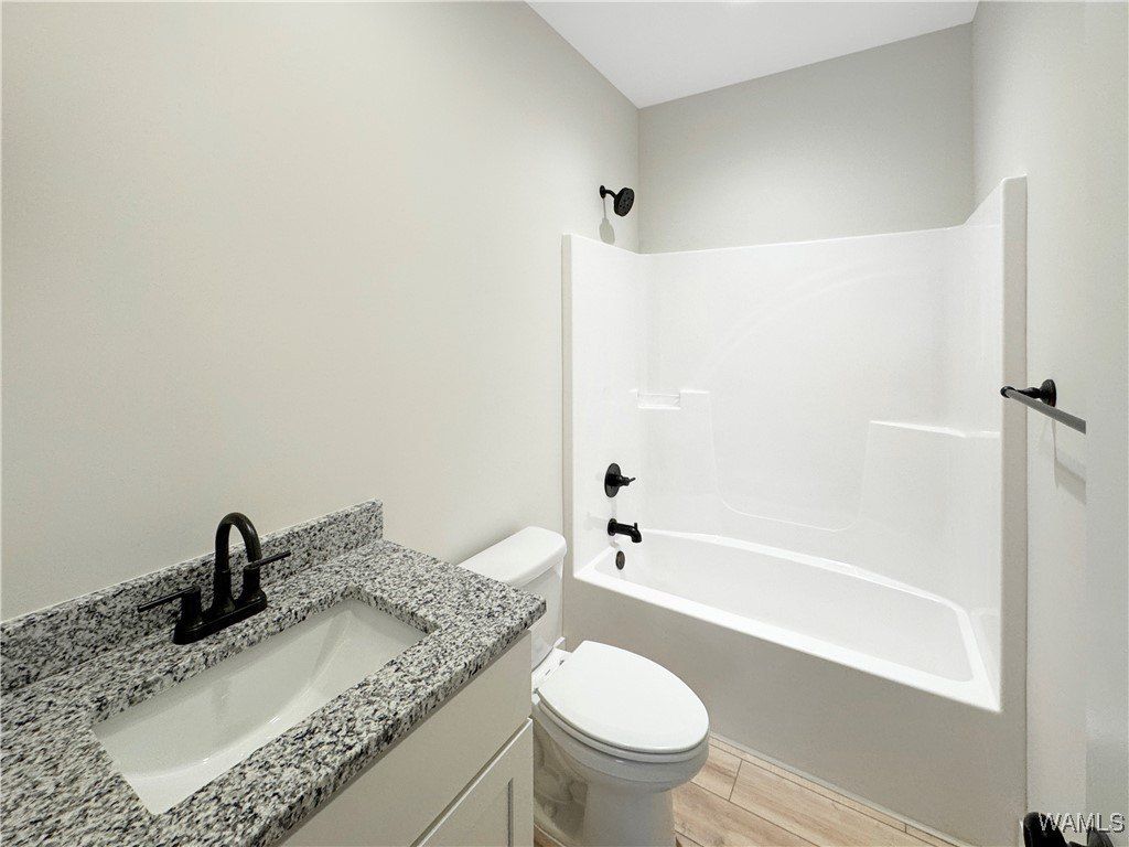 13773 Blackoak Drive. Northport, AL 35475