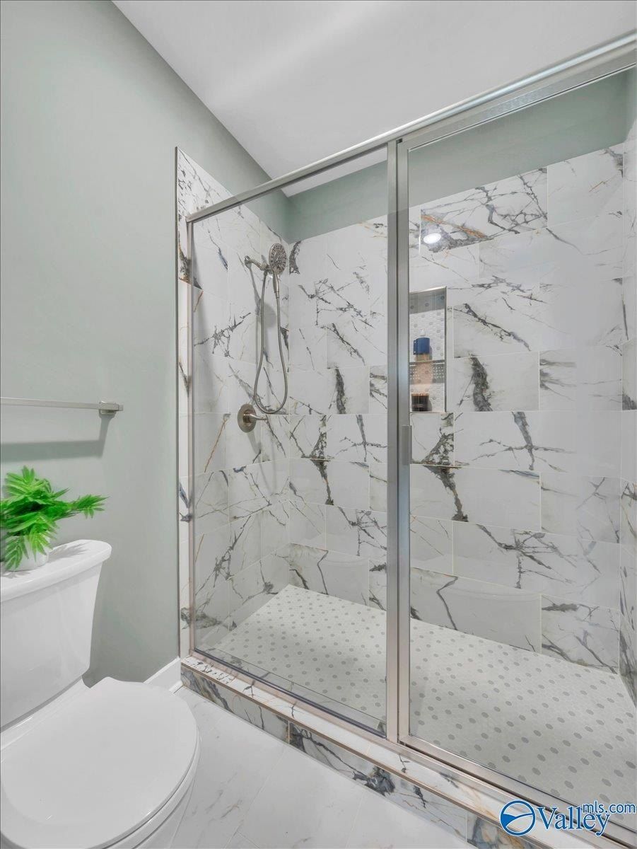 1509 Nella Drive. Athens, AL 35611