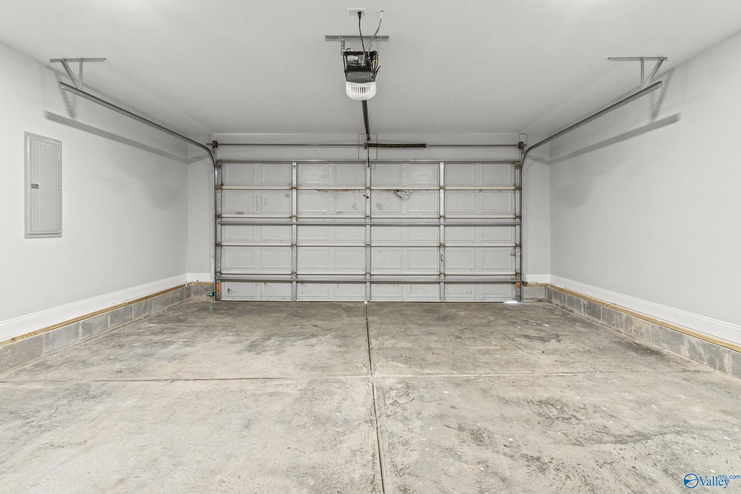 44 Beebe Street. Laceys Spring, AL 35754