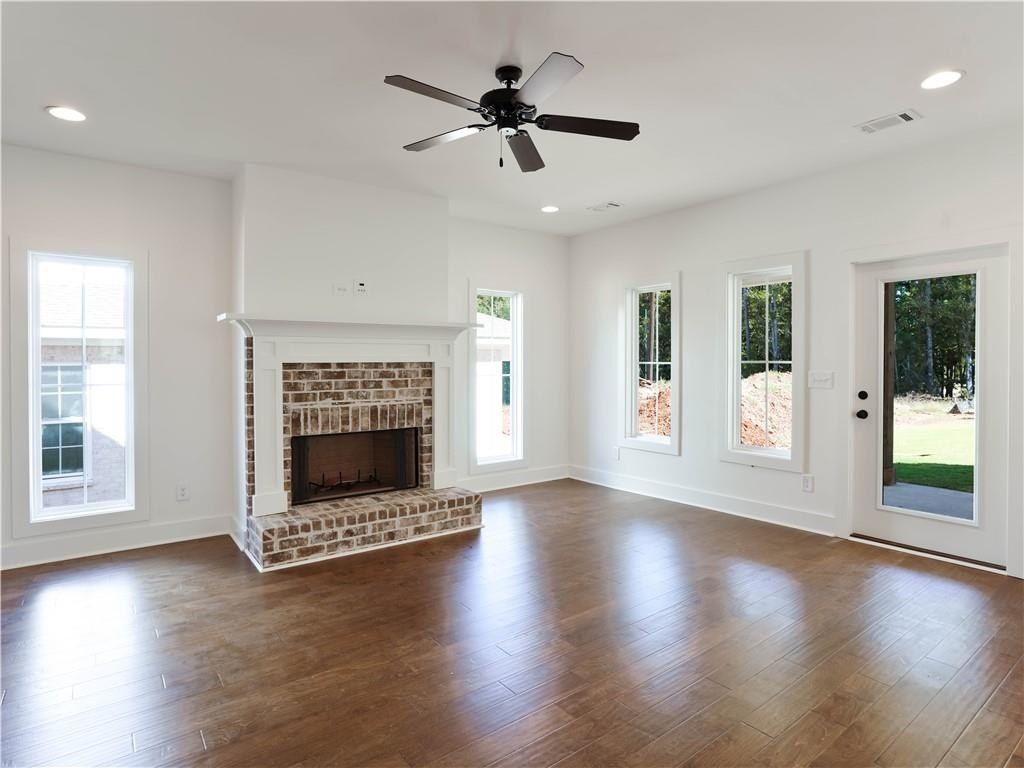 12 Hunters Hill Lane. Auburn, AL 36830