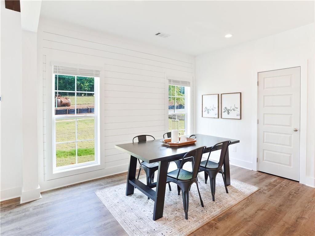 1058 Forest Lane. Opelika, AL 36801