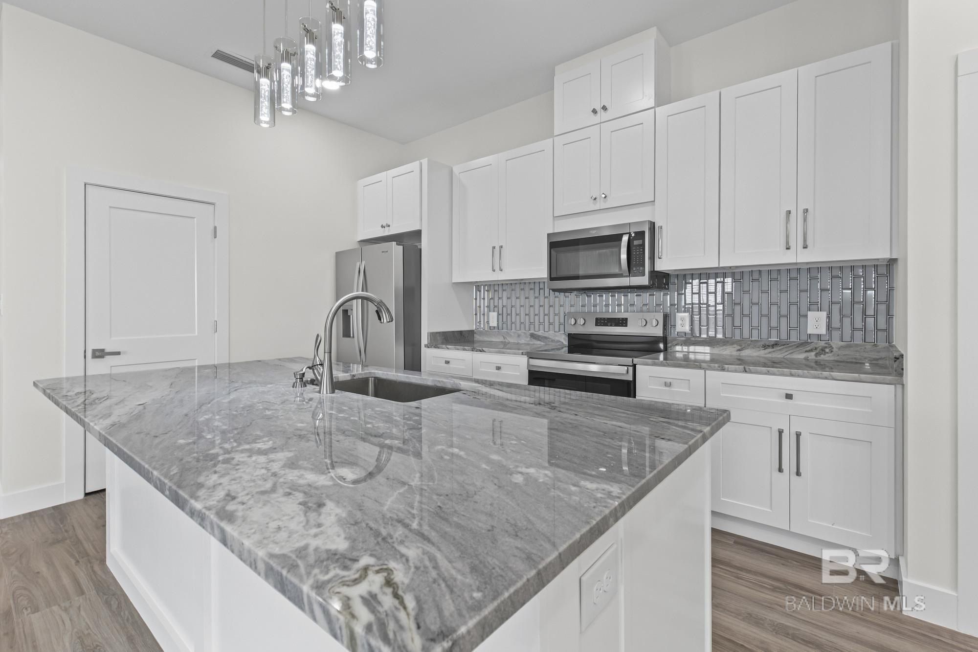 810 Wildwood Drive. Mobile, AL 36693