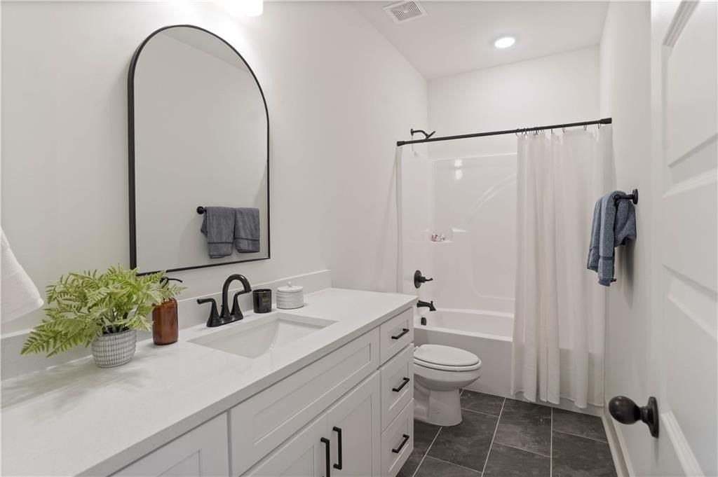 64 Summer Street. Opelika, AL 36804