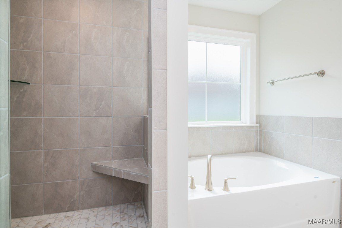 179 Pedric Drive. Wetumpka, AL 36093