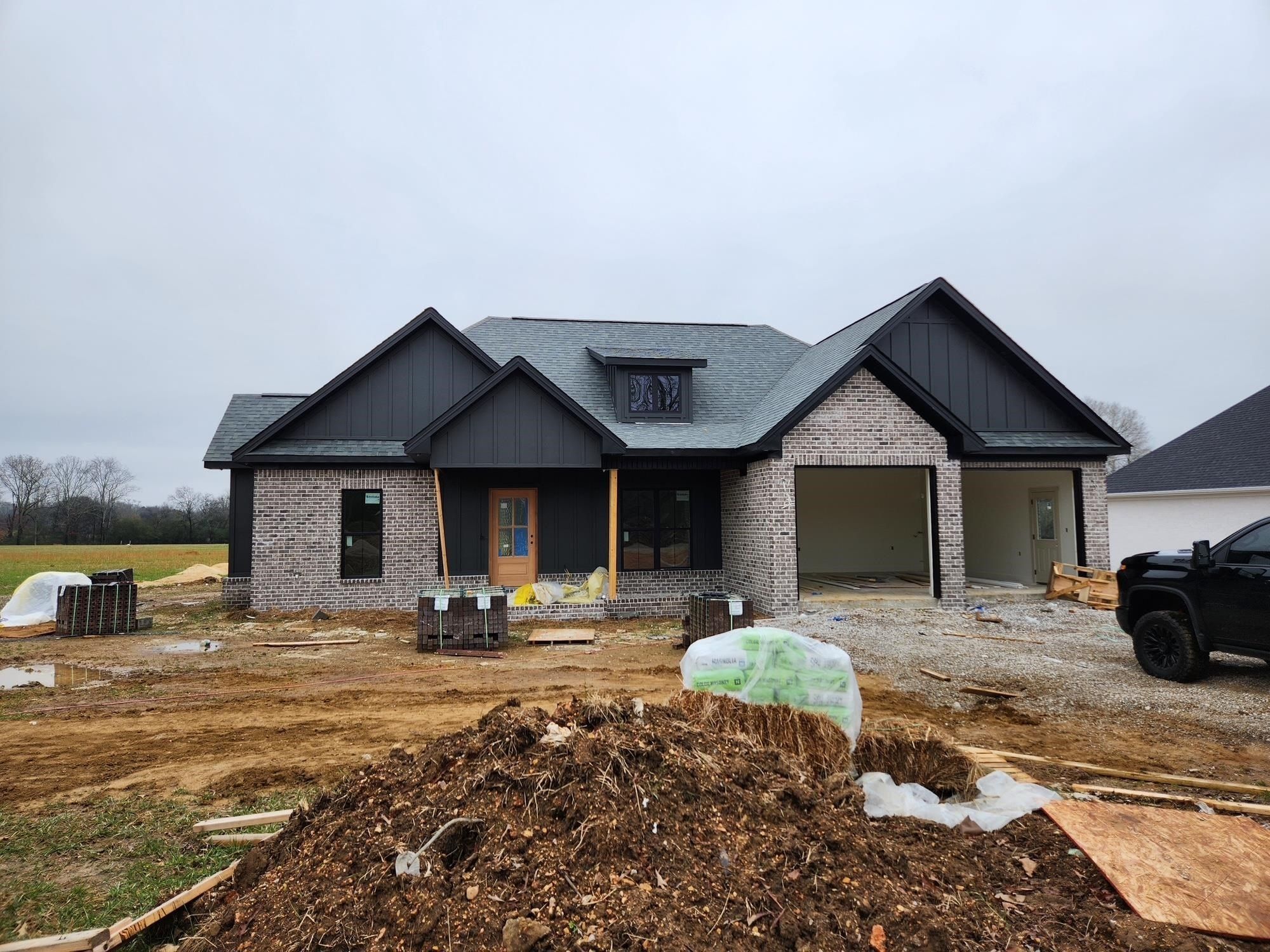 273 Co Rd 144. Killen, AL 35645