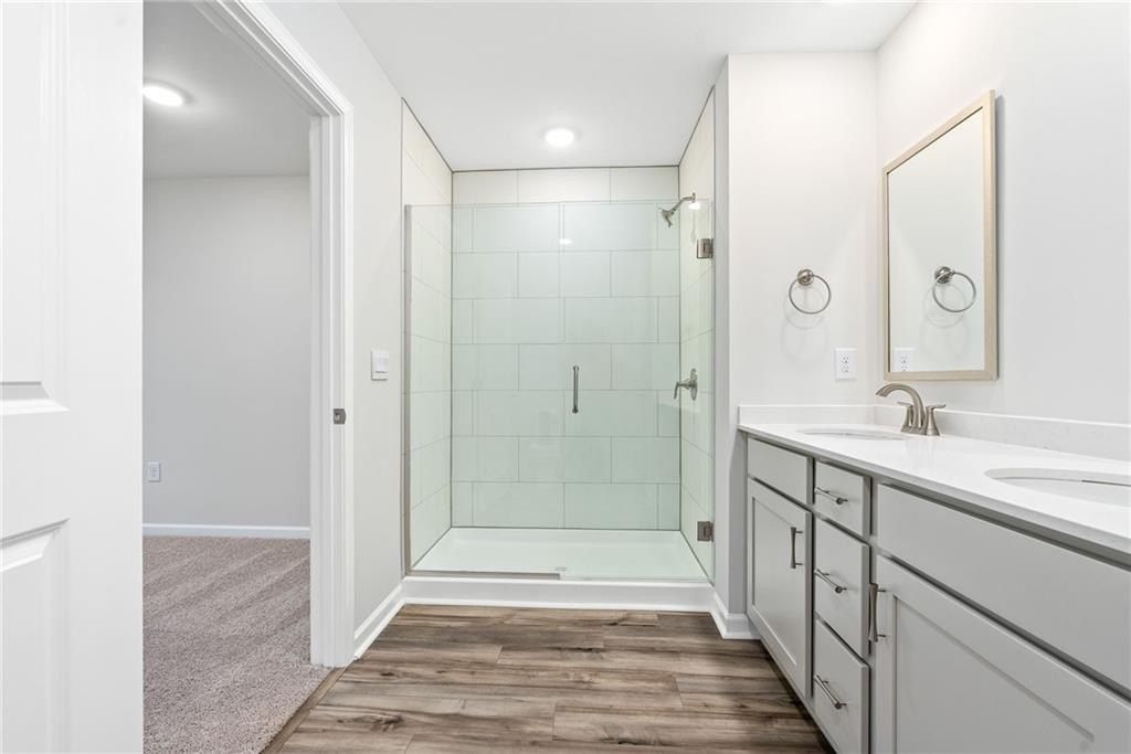 972 Como Way. Opelika, AL 36804