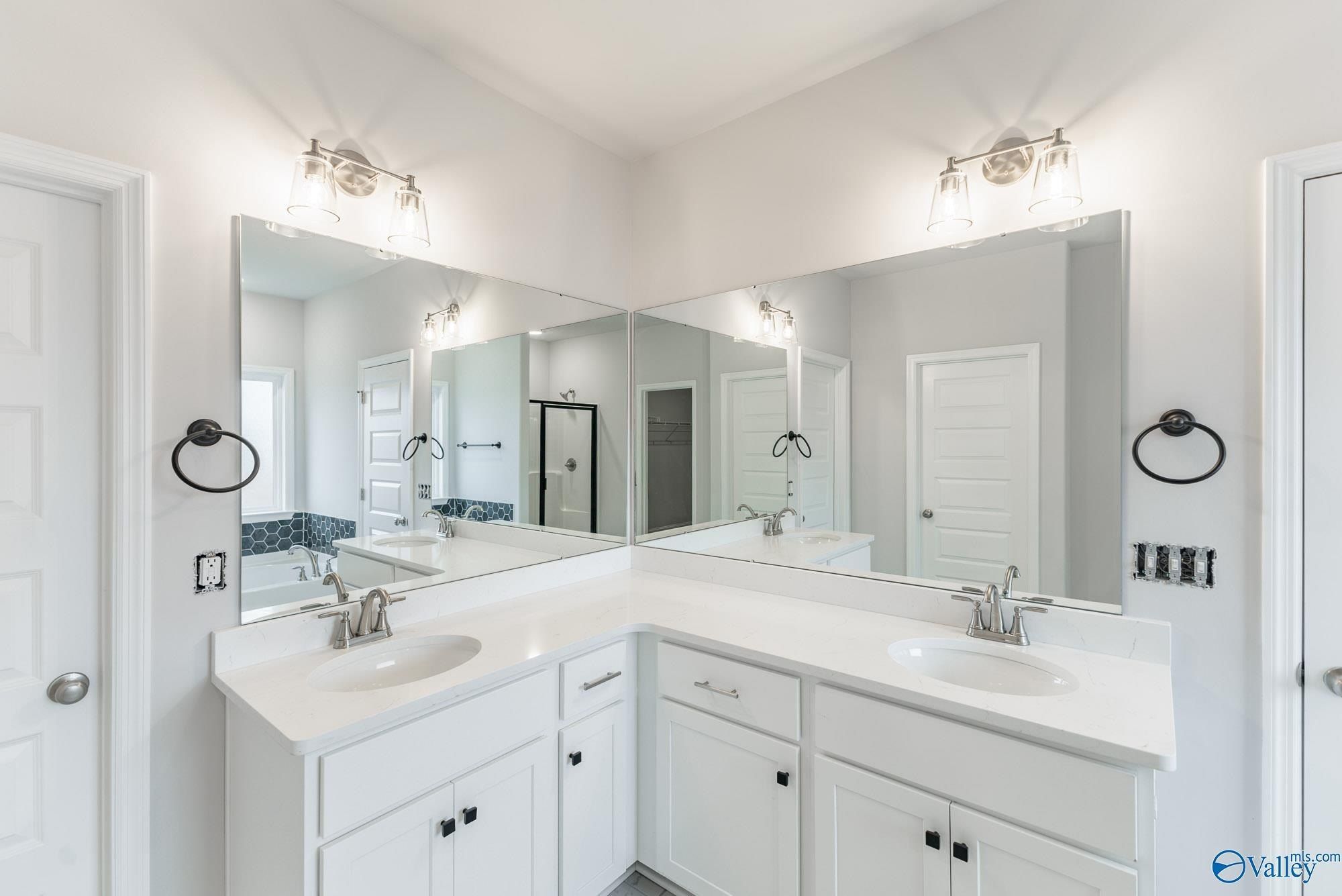 29530 Eagle Brook Drive. Harvest, AL 35749