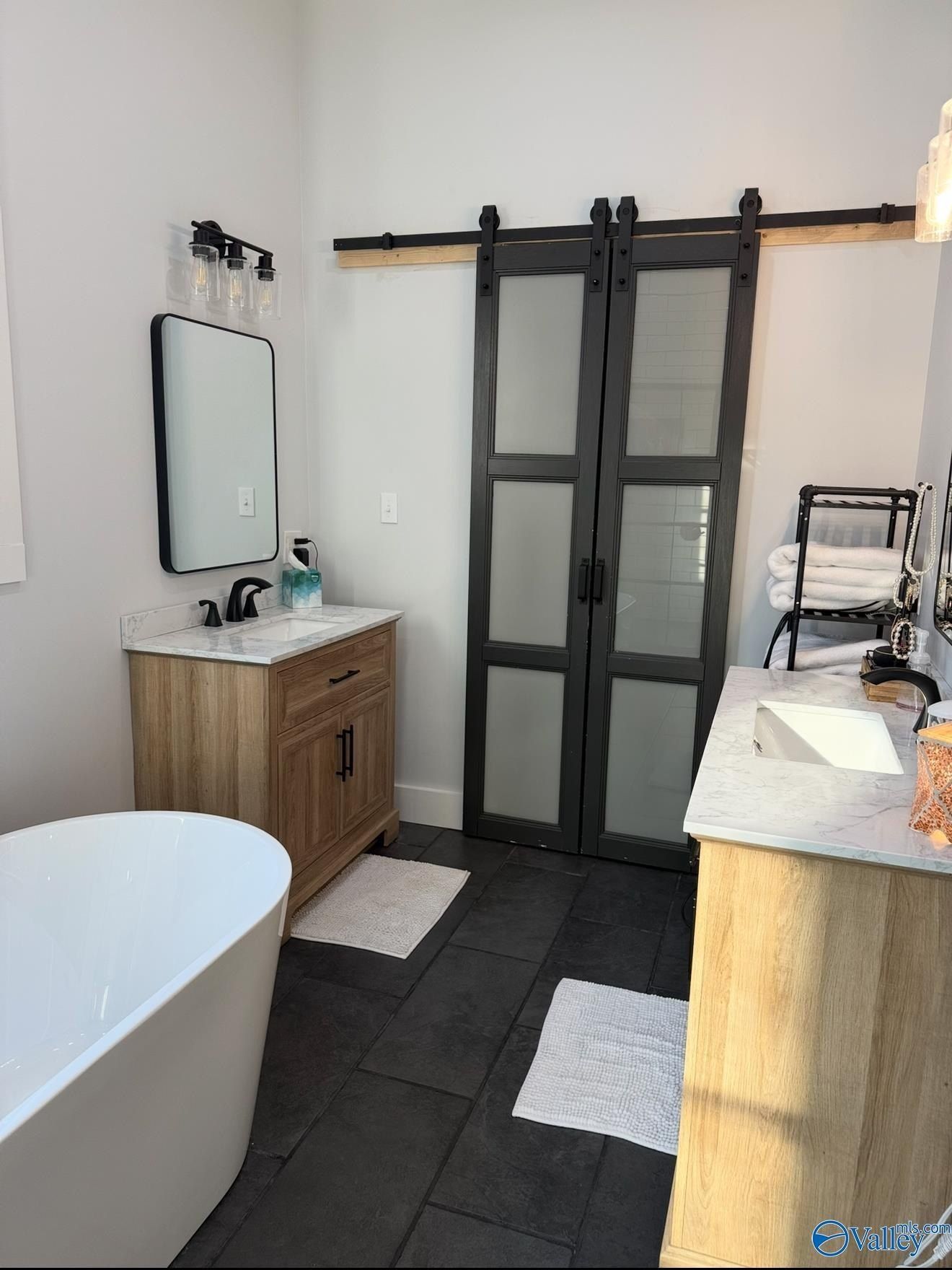 175 Drew Drive. Hollywood, AL 35752