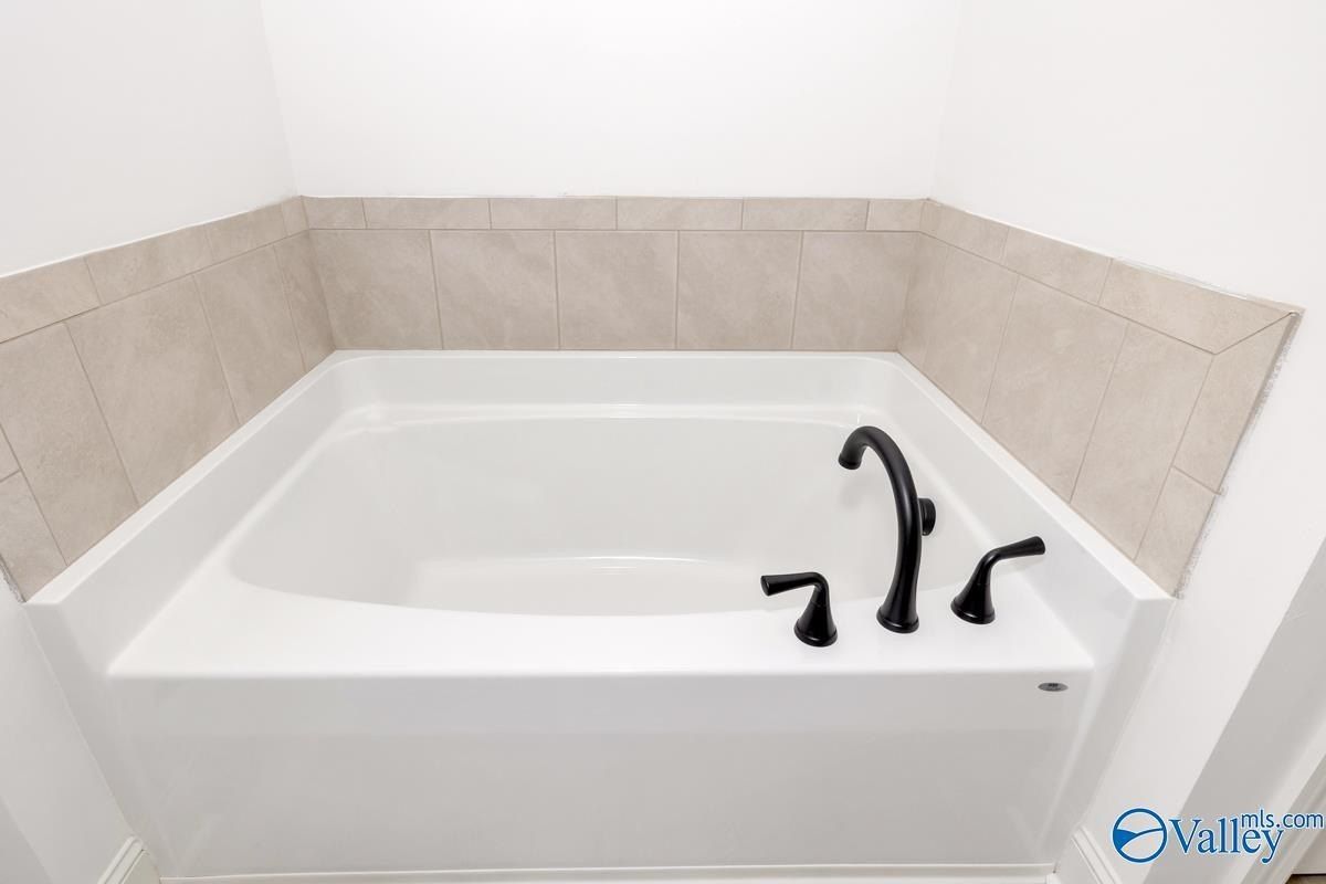 17751 Cabernet Street. Athens, AL 35613