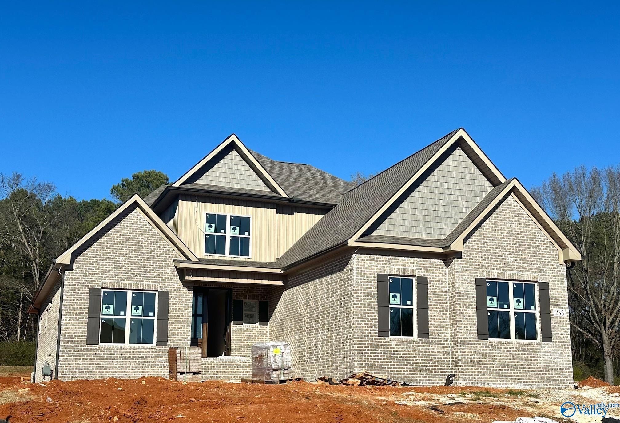 233 Oakland View Drive. Brownsboro, AL 35741