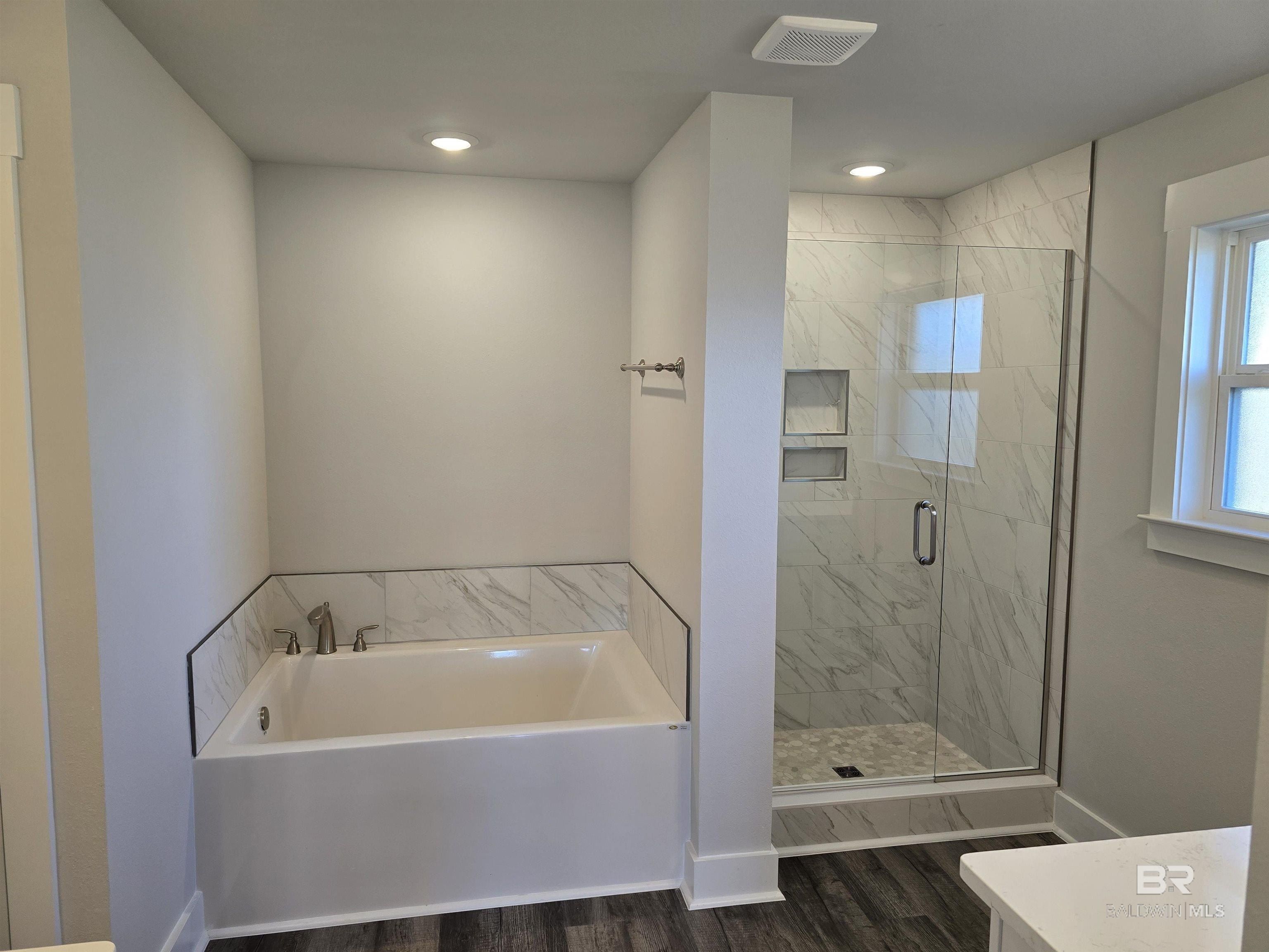 1727 Colony Parke Drive. Gulf Shores, AL 36542