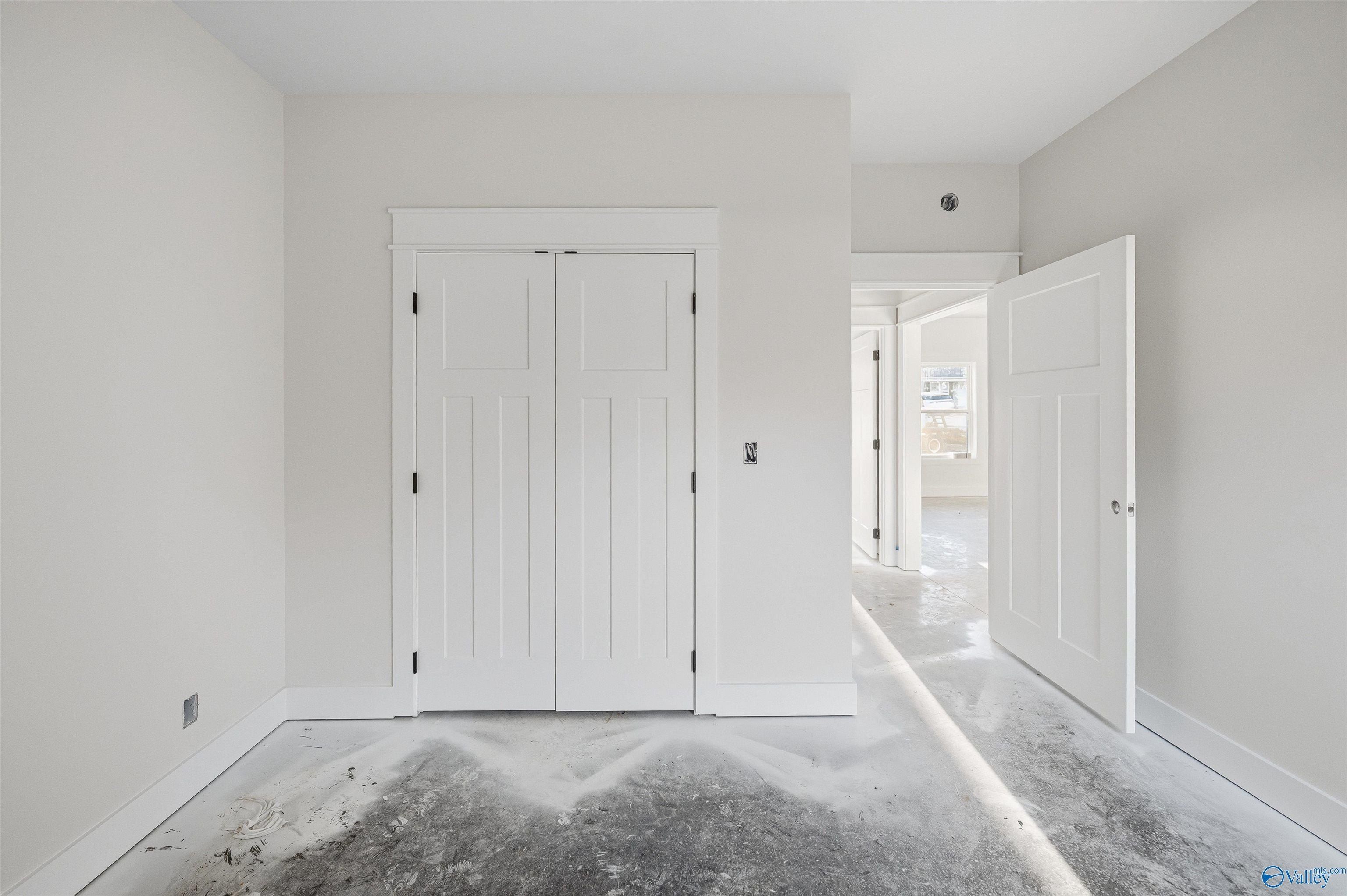 812 Colonial Drive. Arab, AL 35016