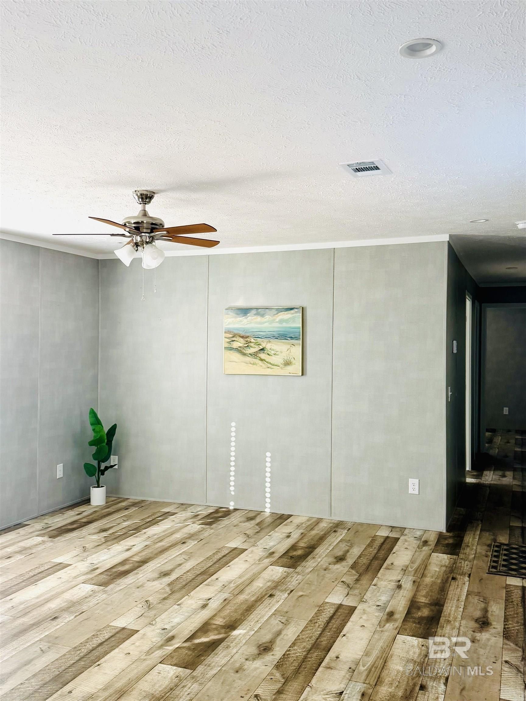 34690 Barclay Avenue. Lillian, AL 36549