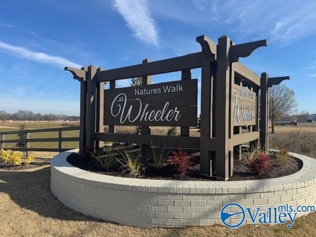 2000 Stonewater Street. Decatur, AL 35603