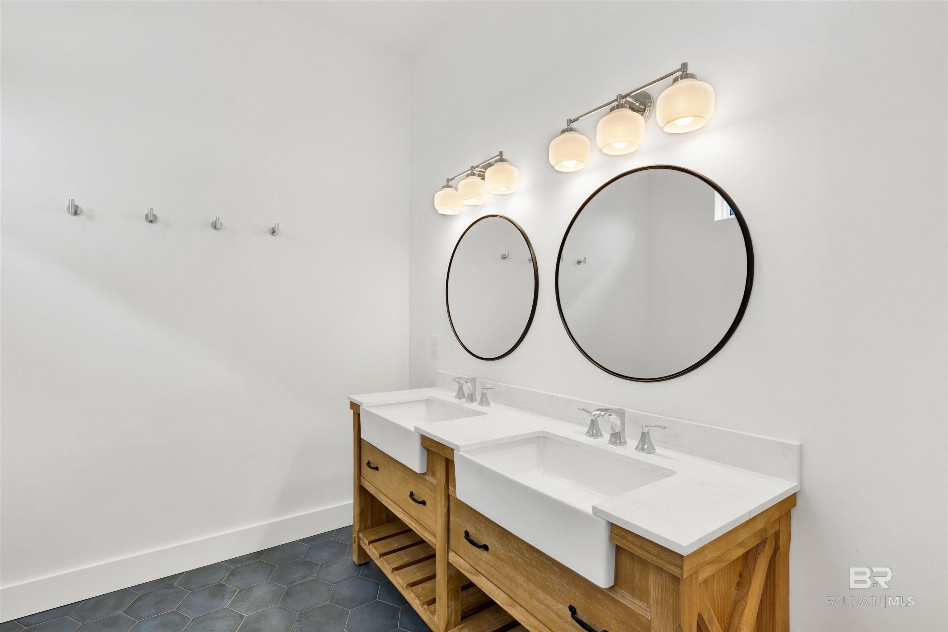 1448 W Lagoon Avenue. Gulf Shores, AL 36542