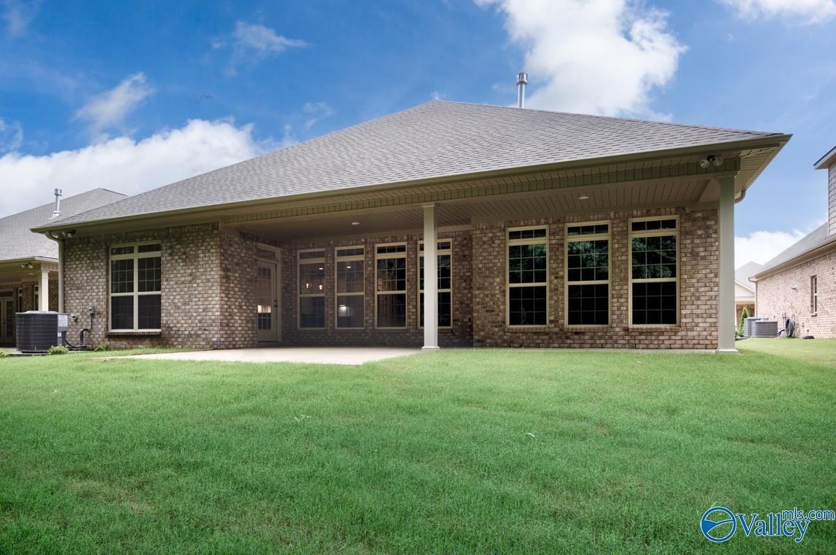 9552 Abington Cove Boulevard Nw. Madison, AL 35757